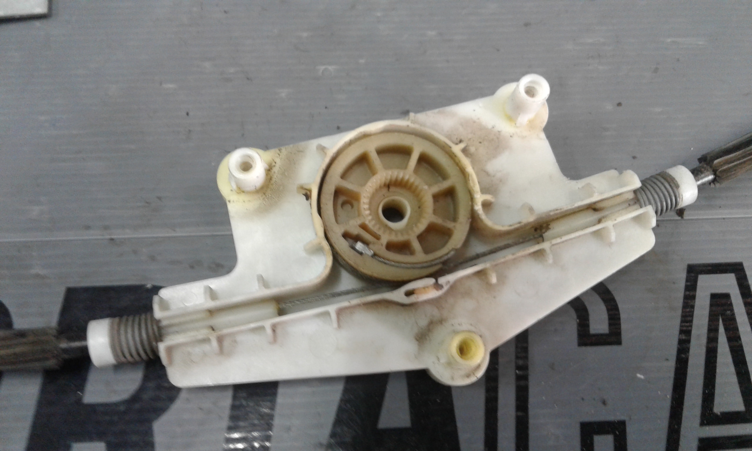 Alzacristallo Porta Ant. Sinistro Usato