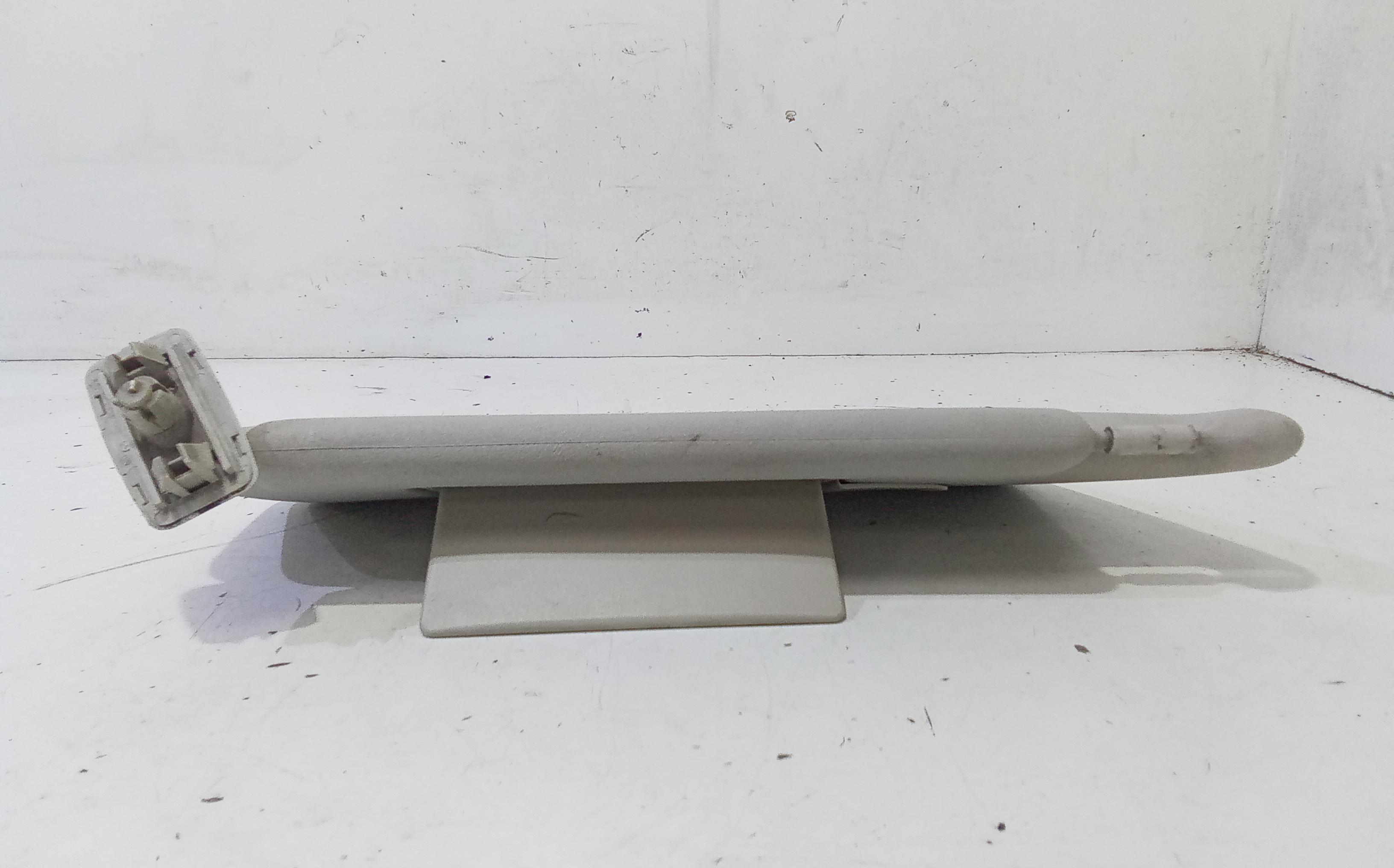 Aletta Parasole Parabrezza Sinistro A16981001107H48 Usato