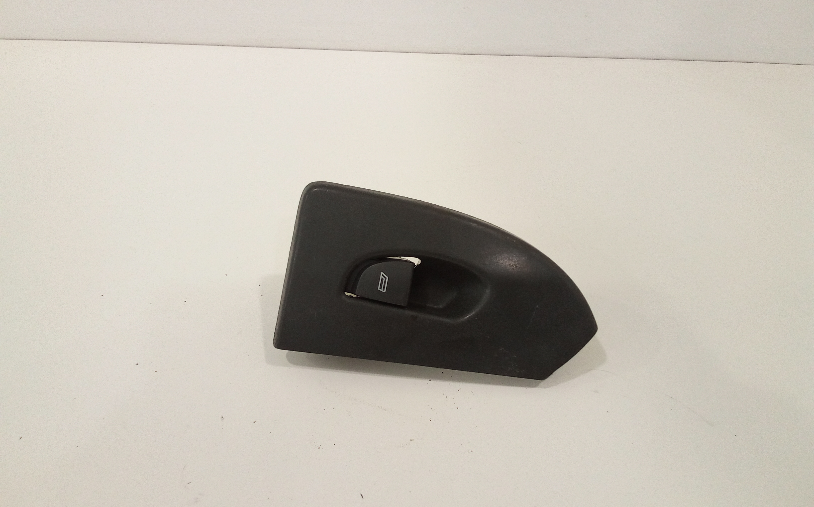 Interruttore Alzacristalli Porta Ant. Destro Usato