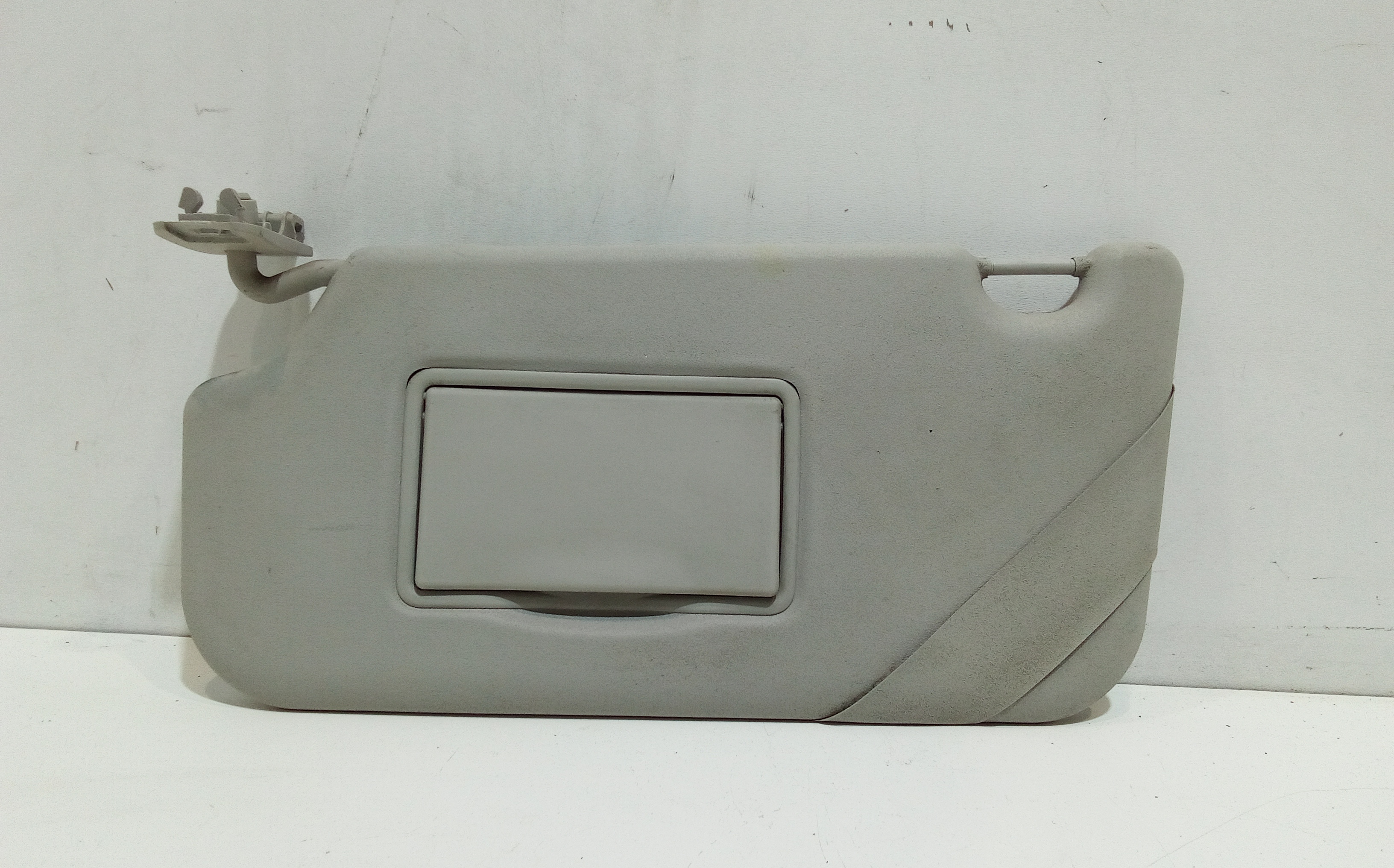 Aletta Parasole Parabrezza Sinistro 1702310 Usato