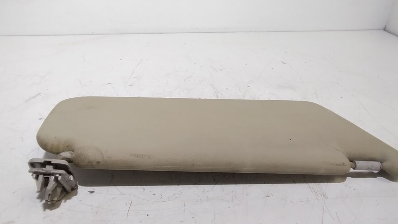 Aletta Parasole Parabrezza Sinistro A16981001107H48 Usato