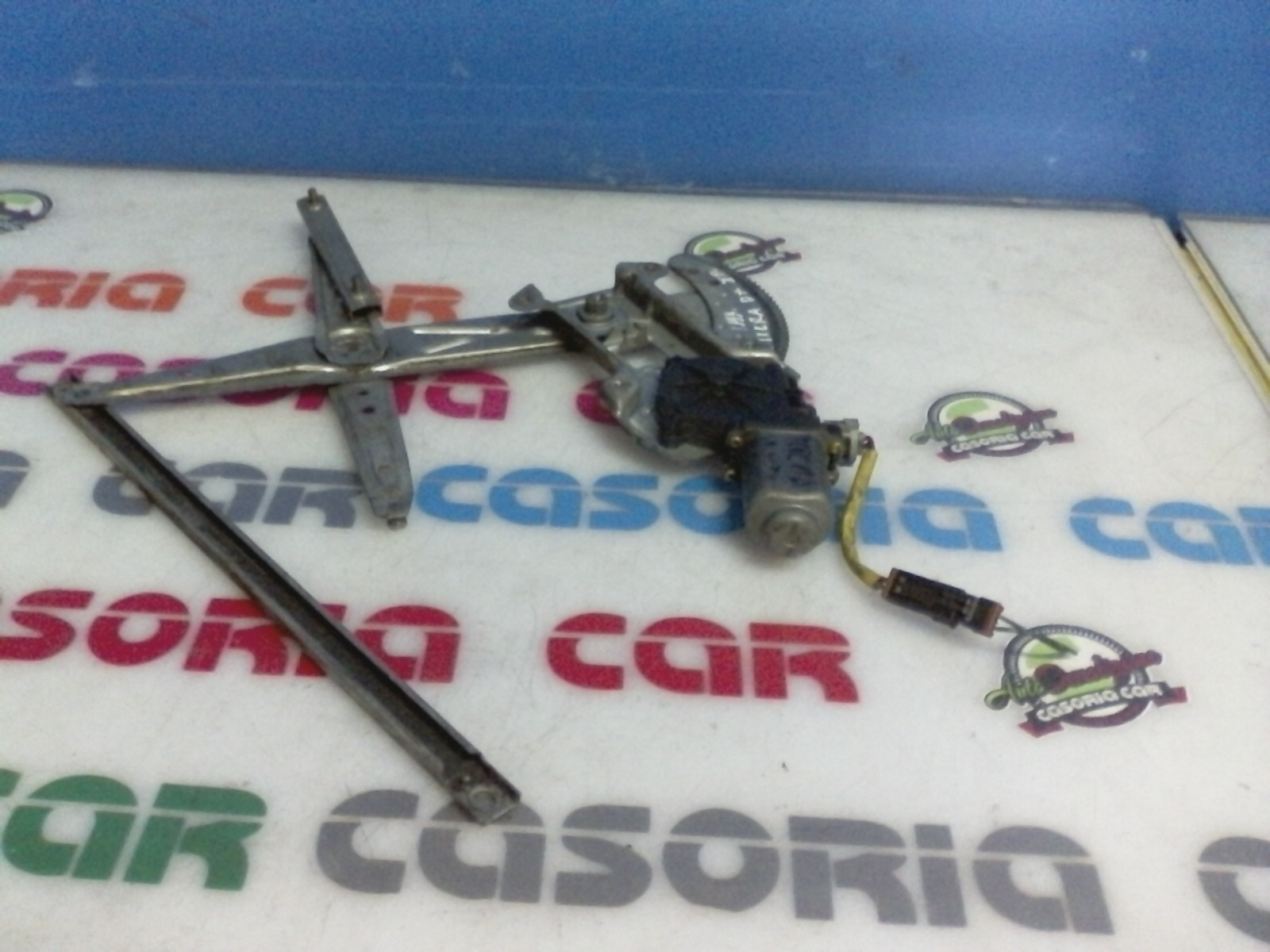 Alzacristallo Porta Ant. Destro 807005F600 Usato