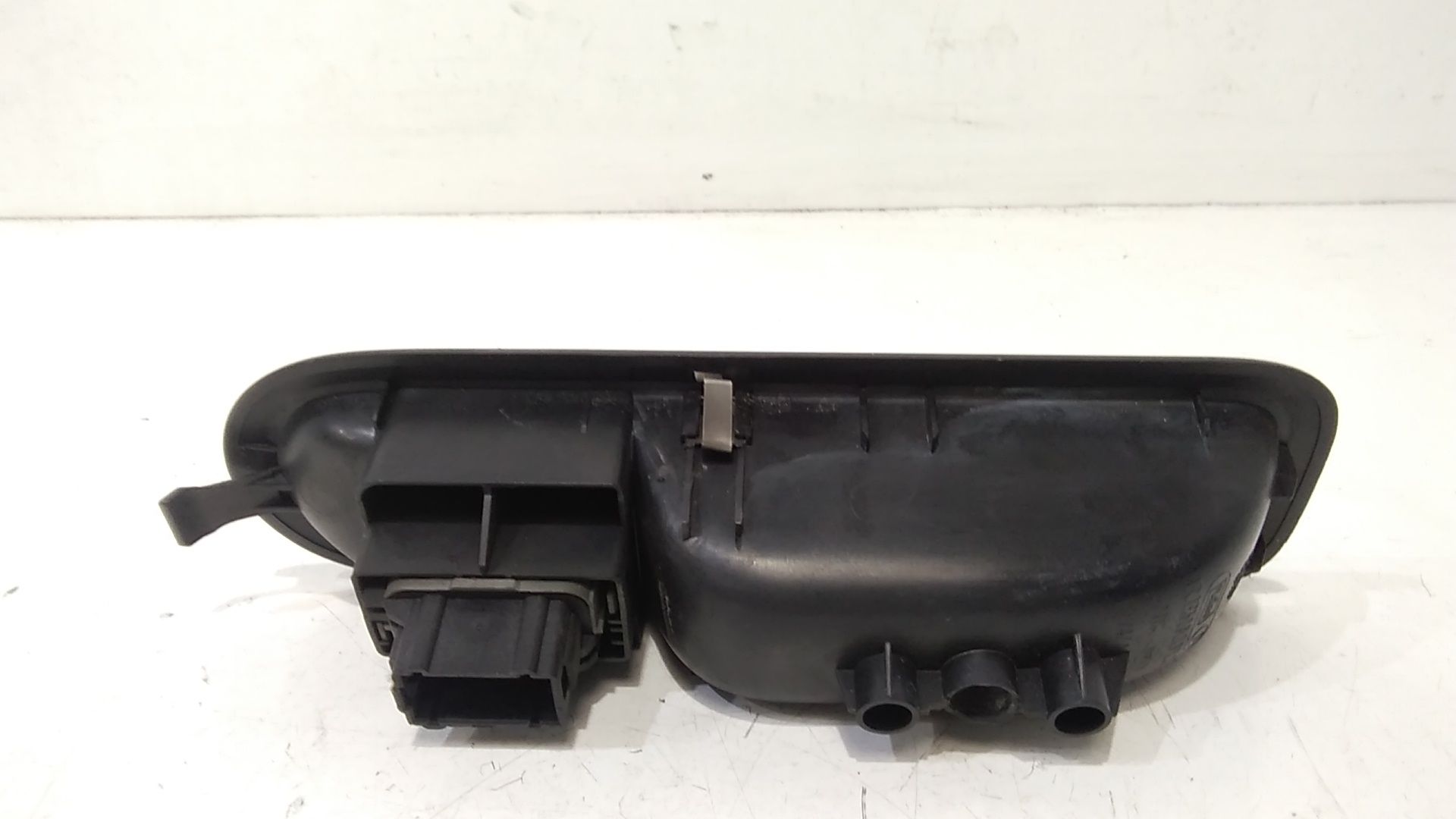 Interruttore Alzacristalli Porta Ant. Destro 8200214936 Usato