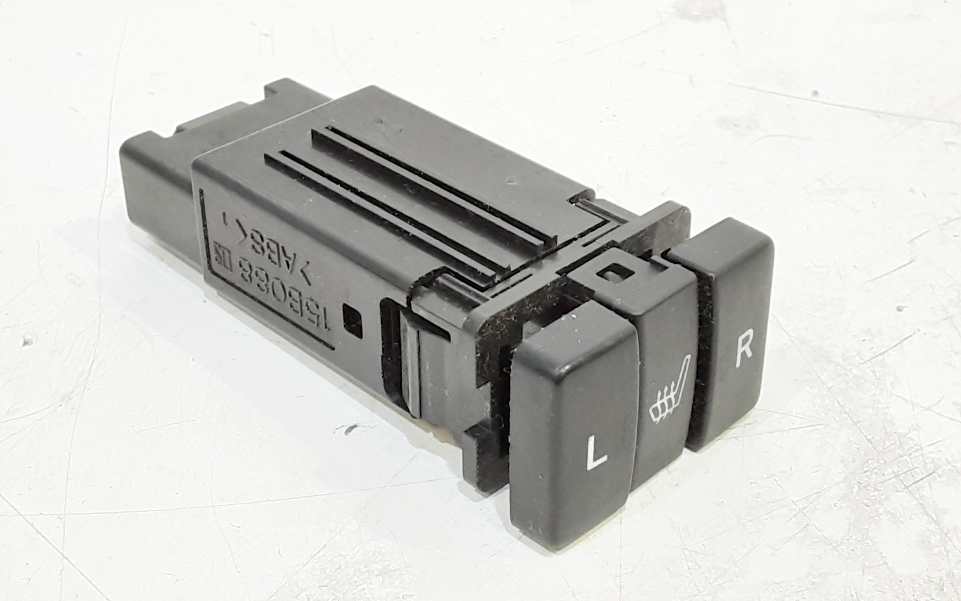 Interruttore Sedile Ant. Riscaldabile Usato