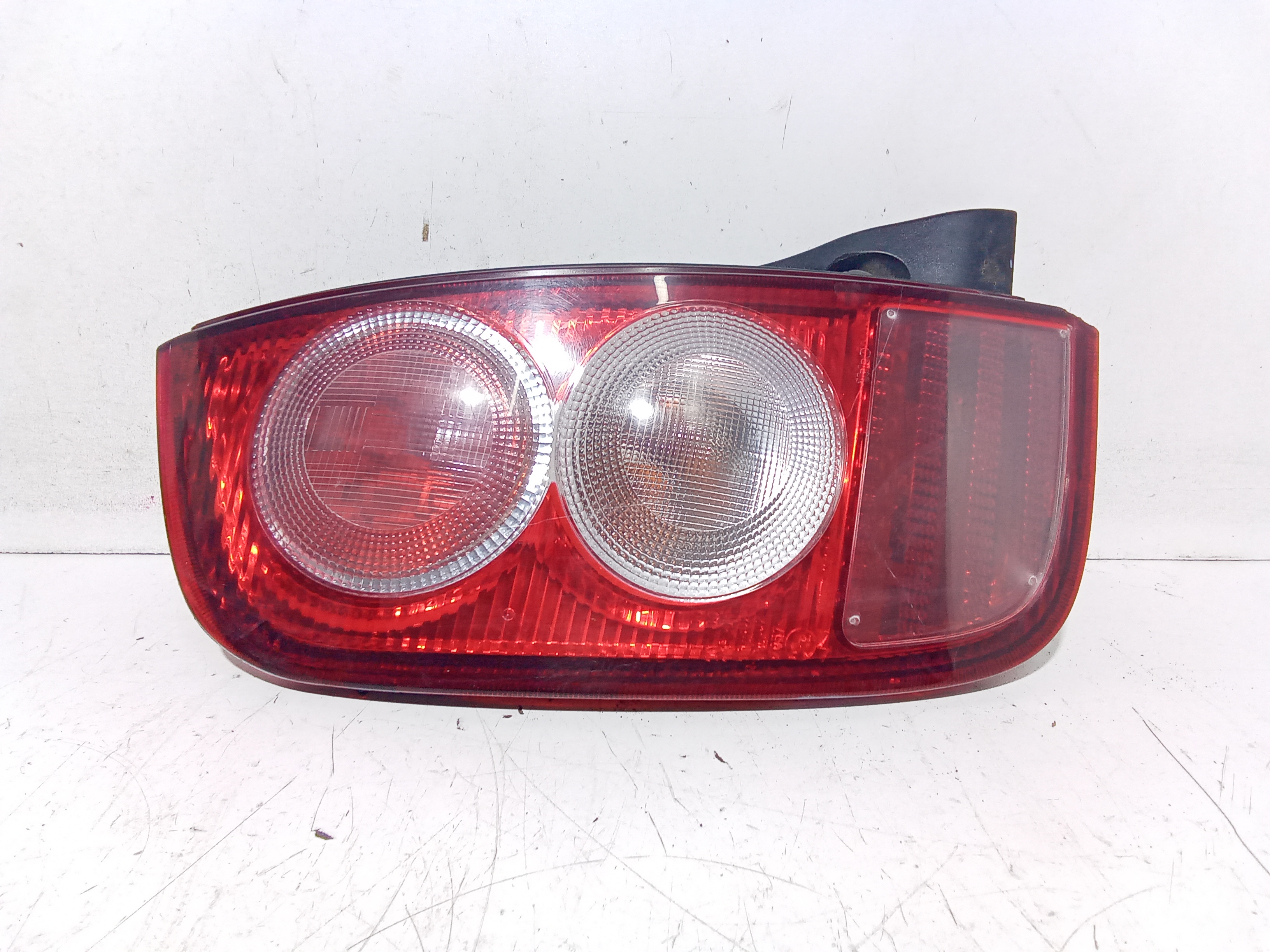 Fanale Post. Sinistro 265591F505 Usato