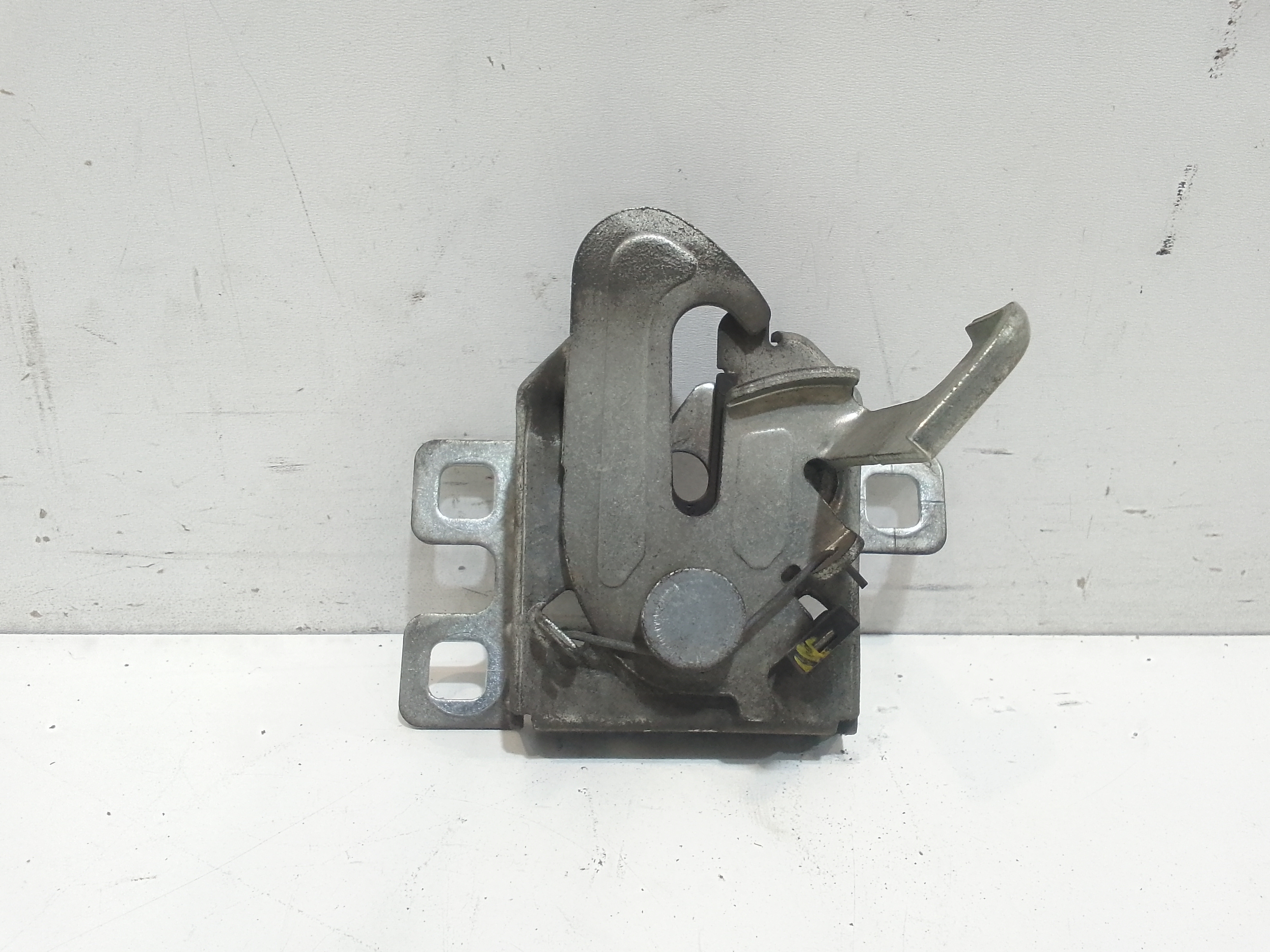 Serratura Cofano Ant. 51943597 Usato