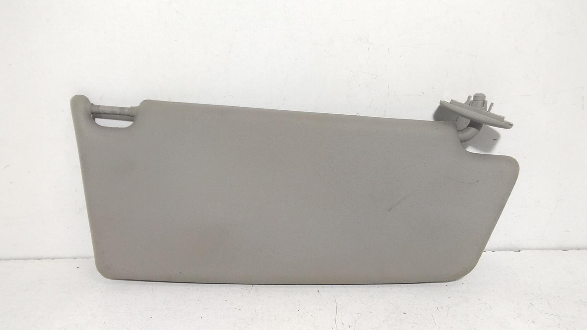 Aletta Parasole Parabrezza Sinistro 13113042 Usato