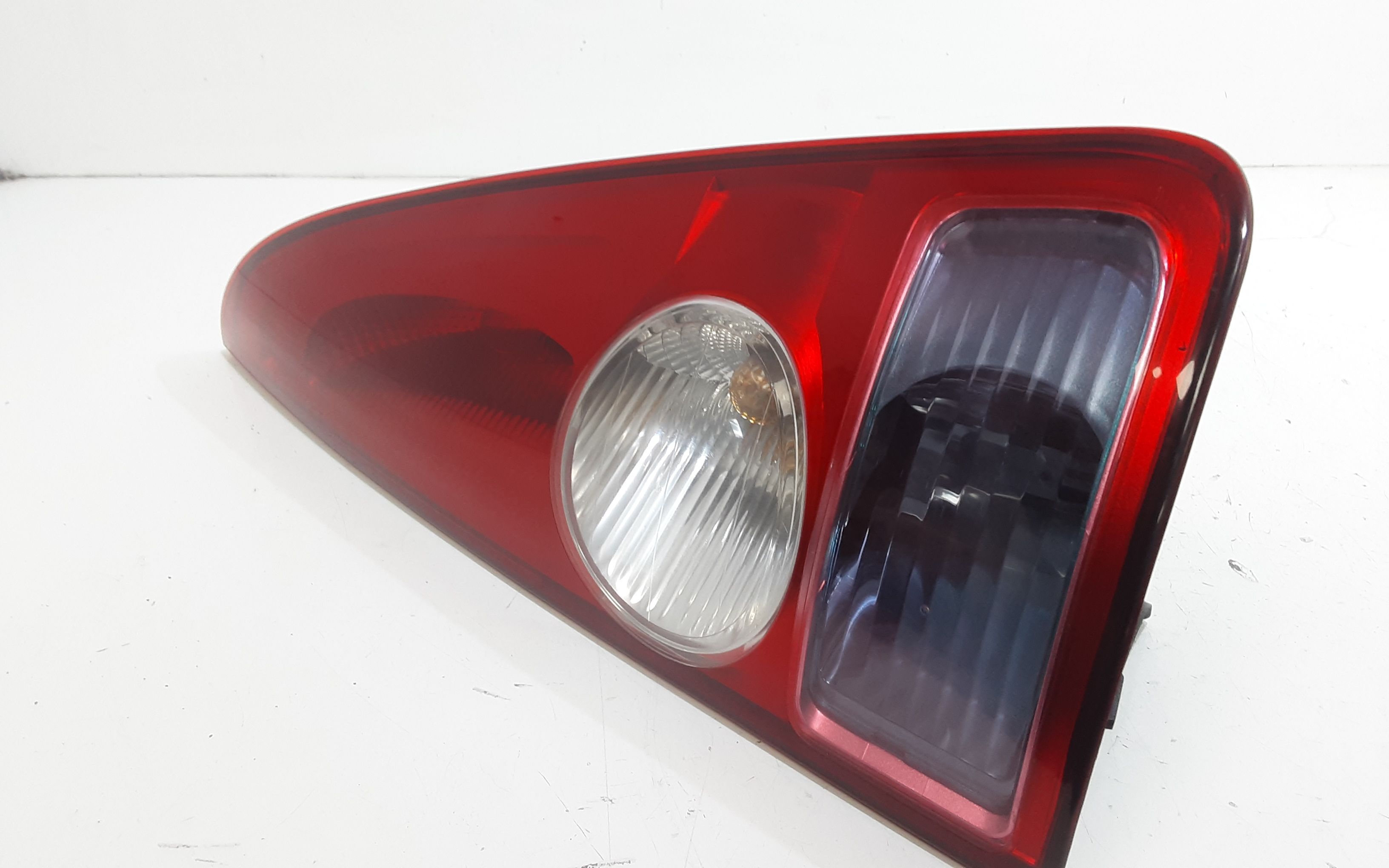 Fanale Post. Destro 8200394724 Usato