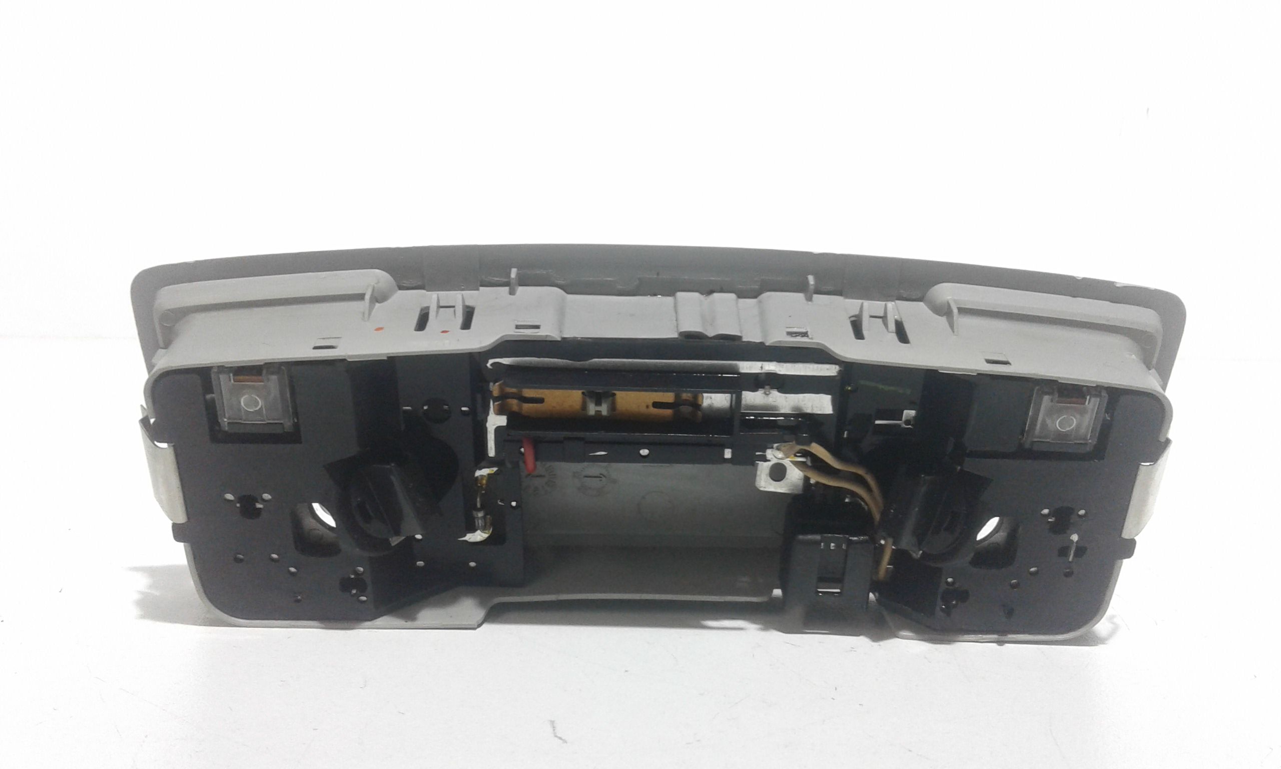 Luce Cortesia Ant. Tetto GJ6A6997030 Usato