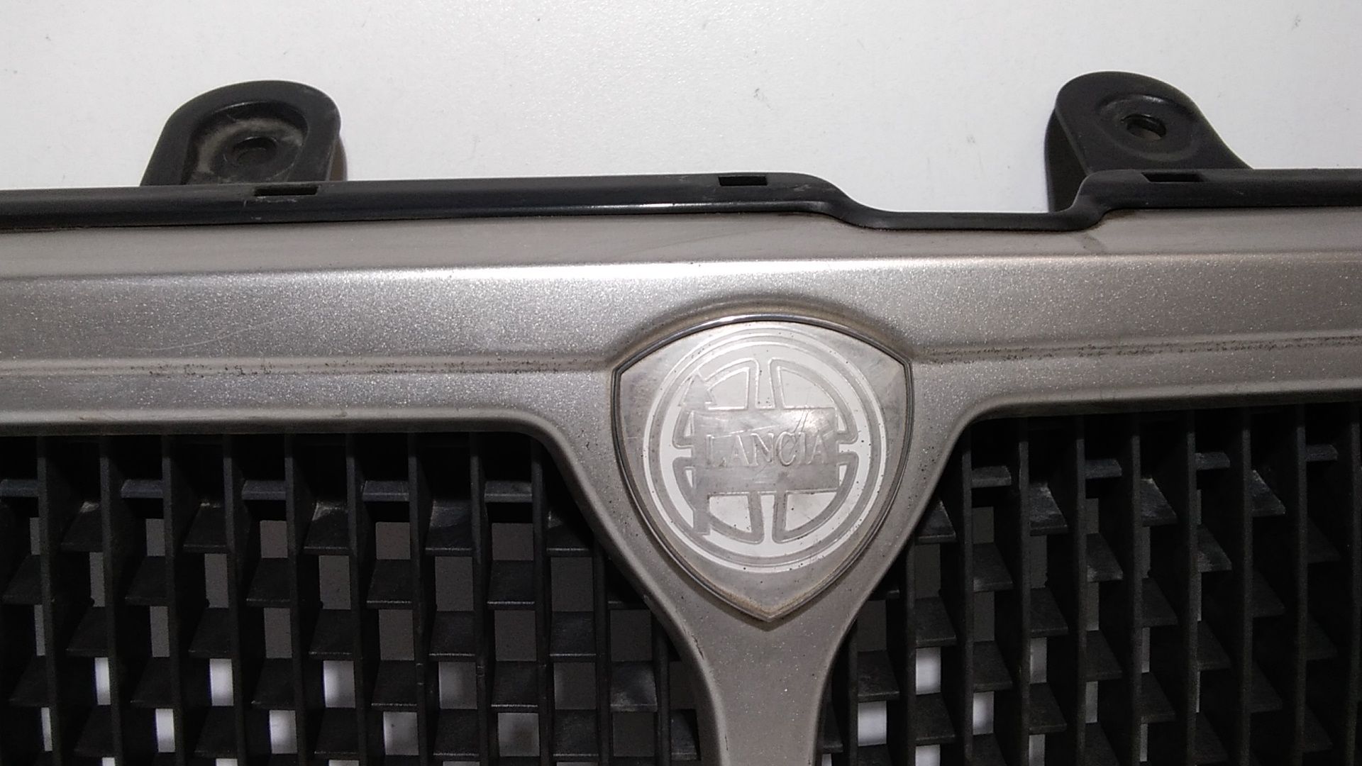 Griglia Paraurti Ant. Usato