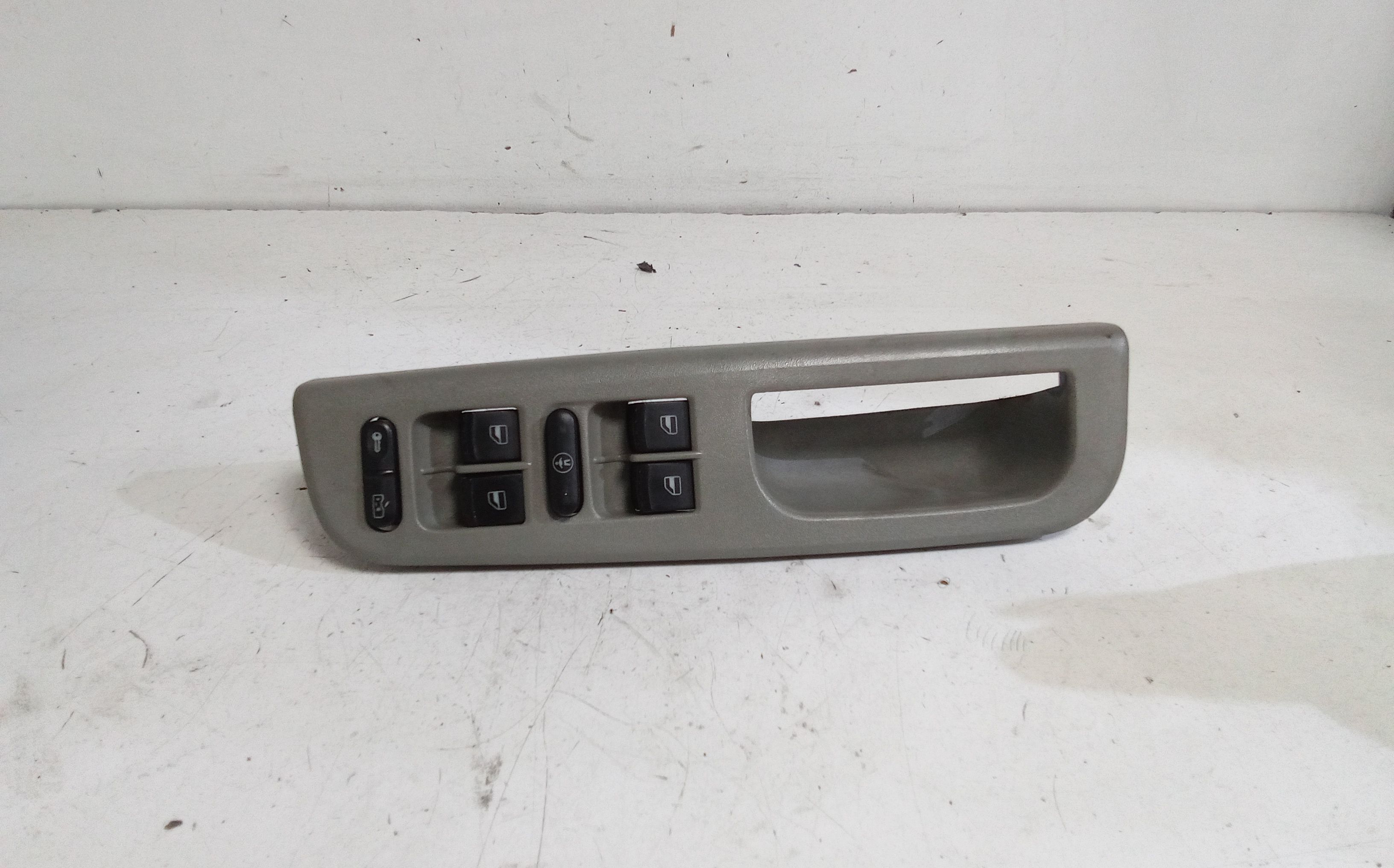 Interruttore Alzacristalli Porta Ant. Sinistro Usato