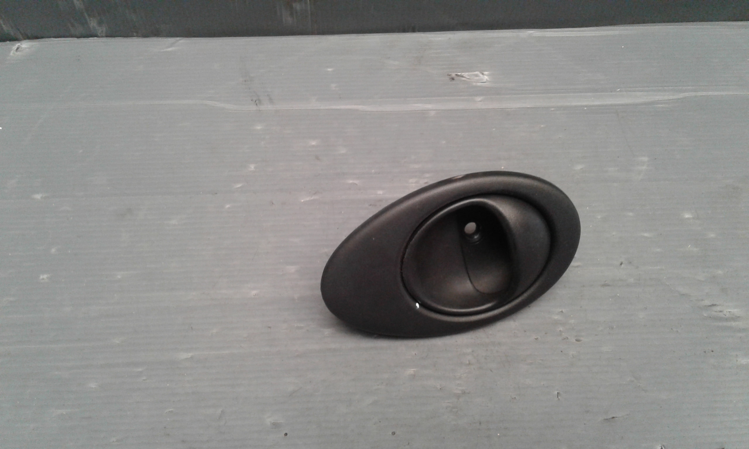 Maniglia Int. Apertura Porta Post. Destro 96314569 Usato