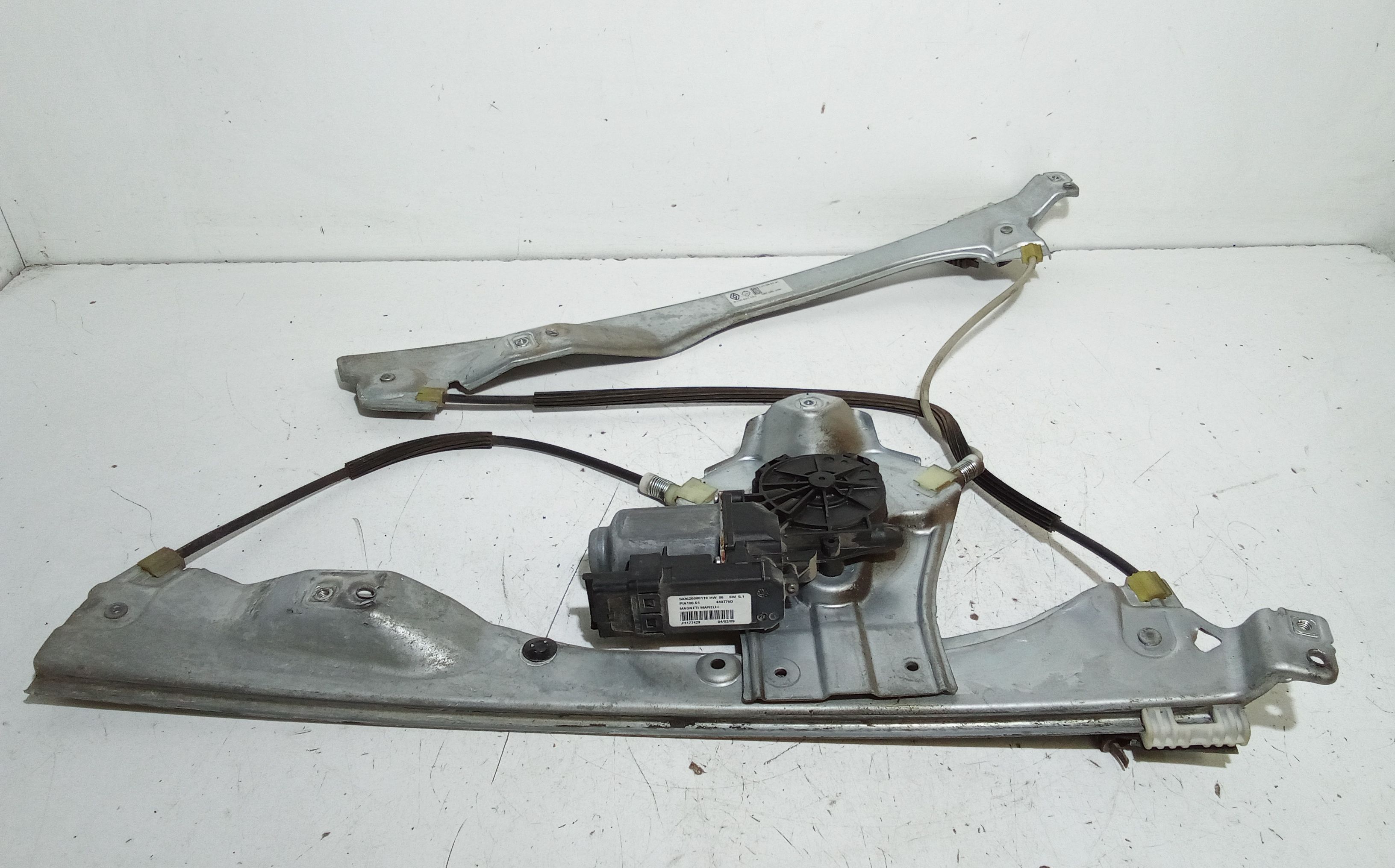 Alzacristallo Porta Ant. Sinistro 8200291625 Usato