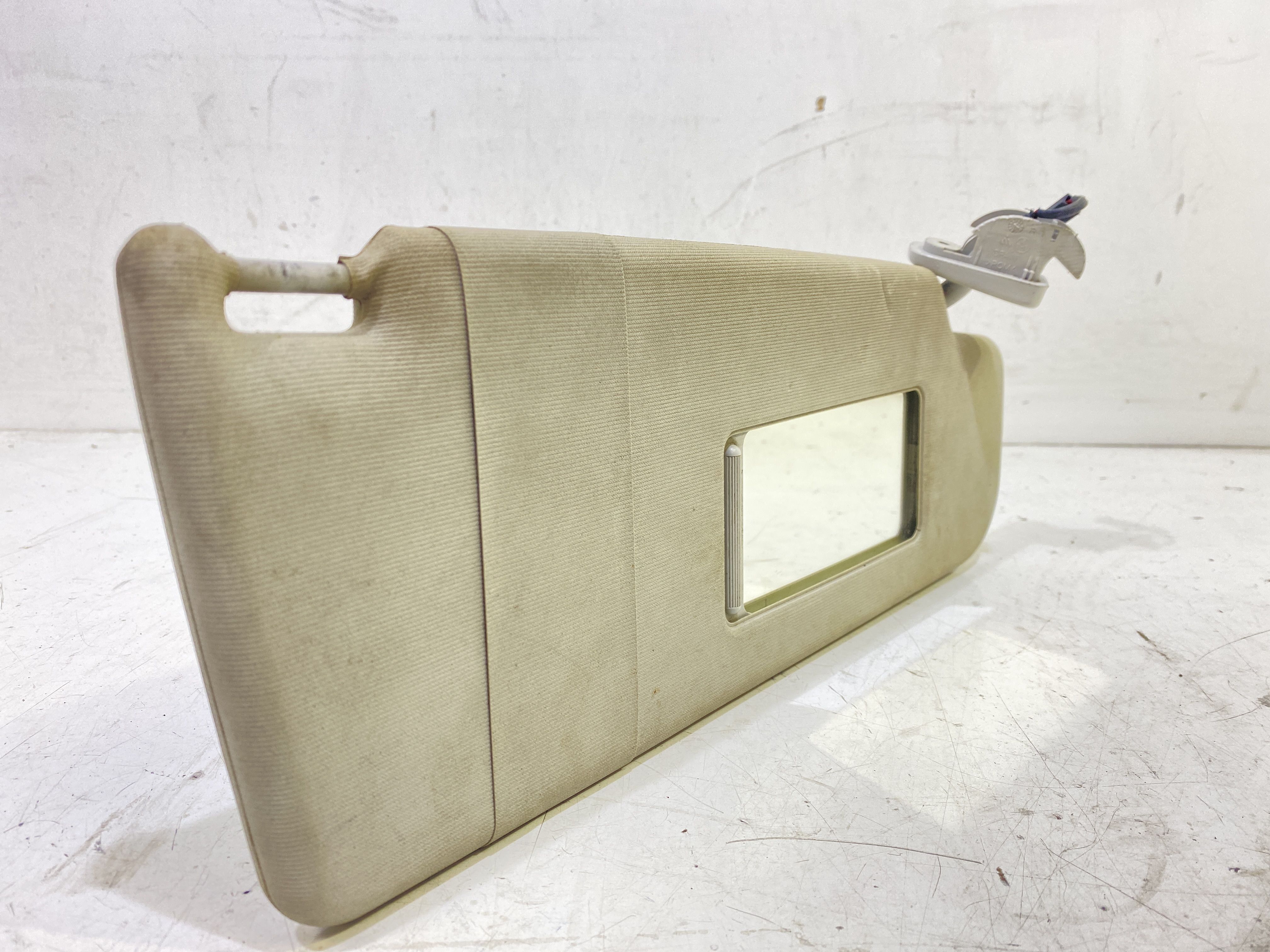 Aletta Parasole Parabrezza Destro 6Q0857552F2F4 Usato