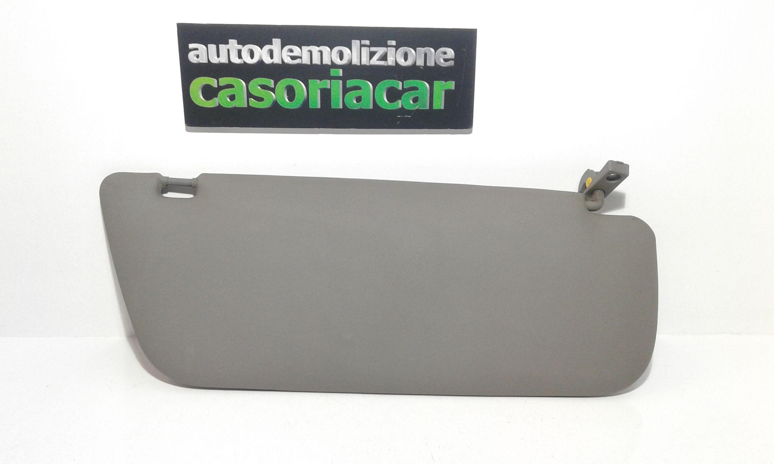 Aletta Parasole Parabrezza Sinistro A90681000107J69 Usato
