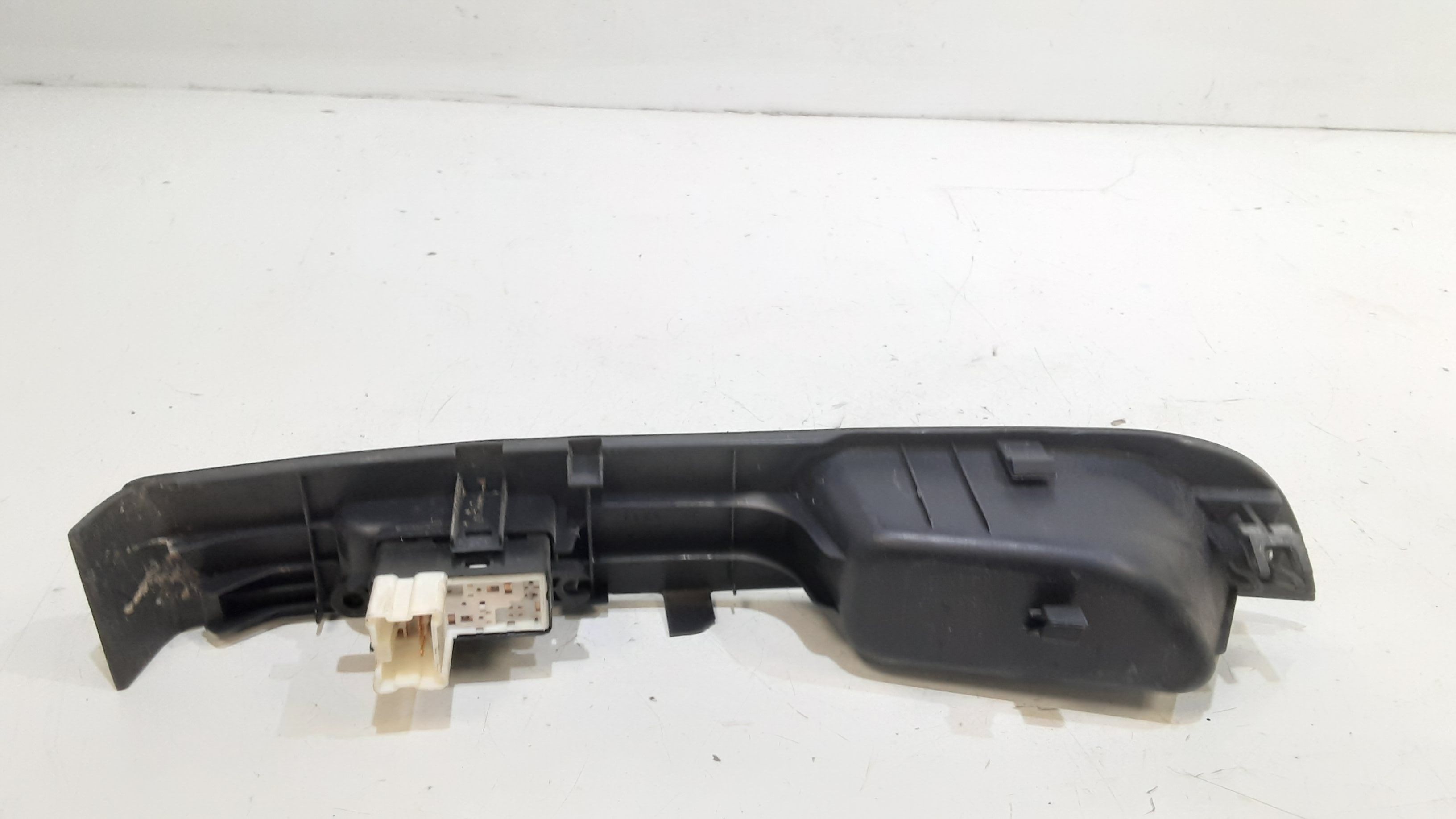 Interruttore Alzacristalli Porta Ant. Destro Usato