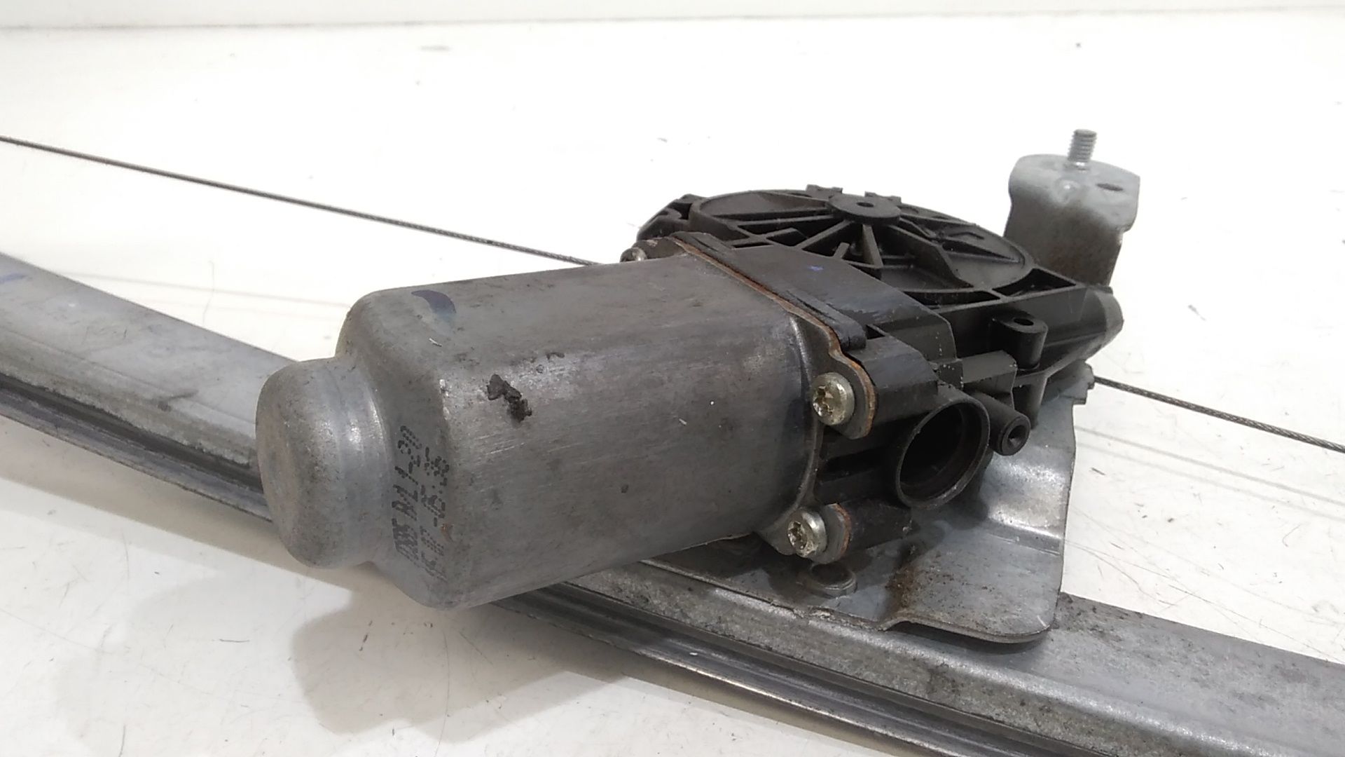 Alzacristallo Porta Ant. Sinistro 8200901106 Usato