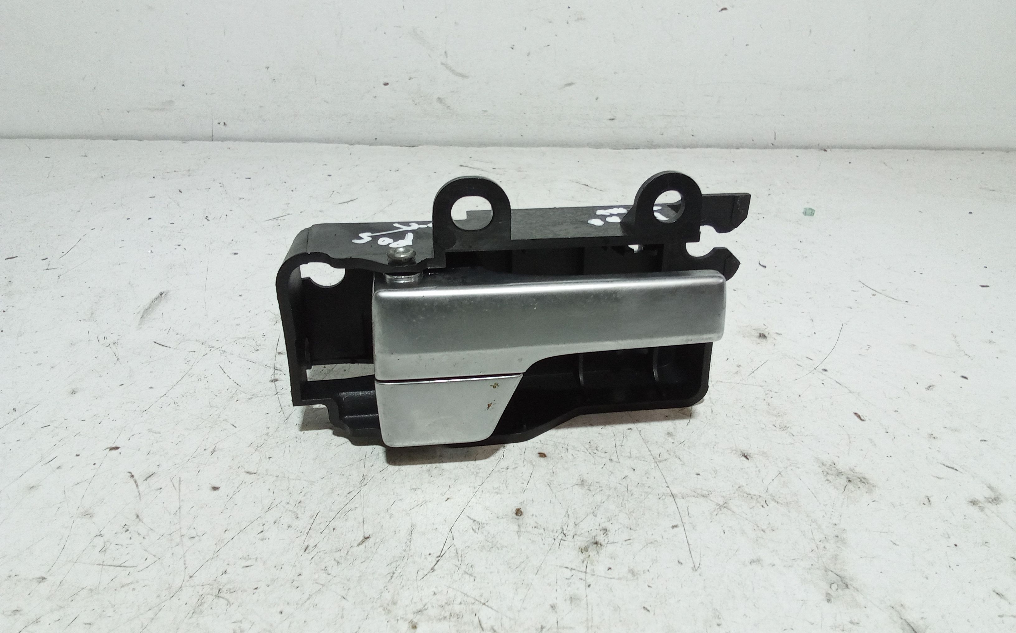 Maniglia Int. Apertura Porta Post. Destro 1470111 Usato