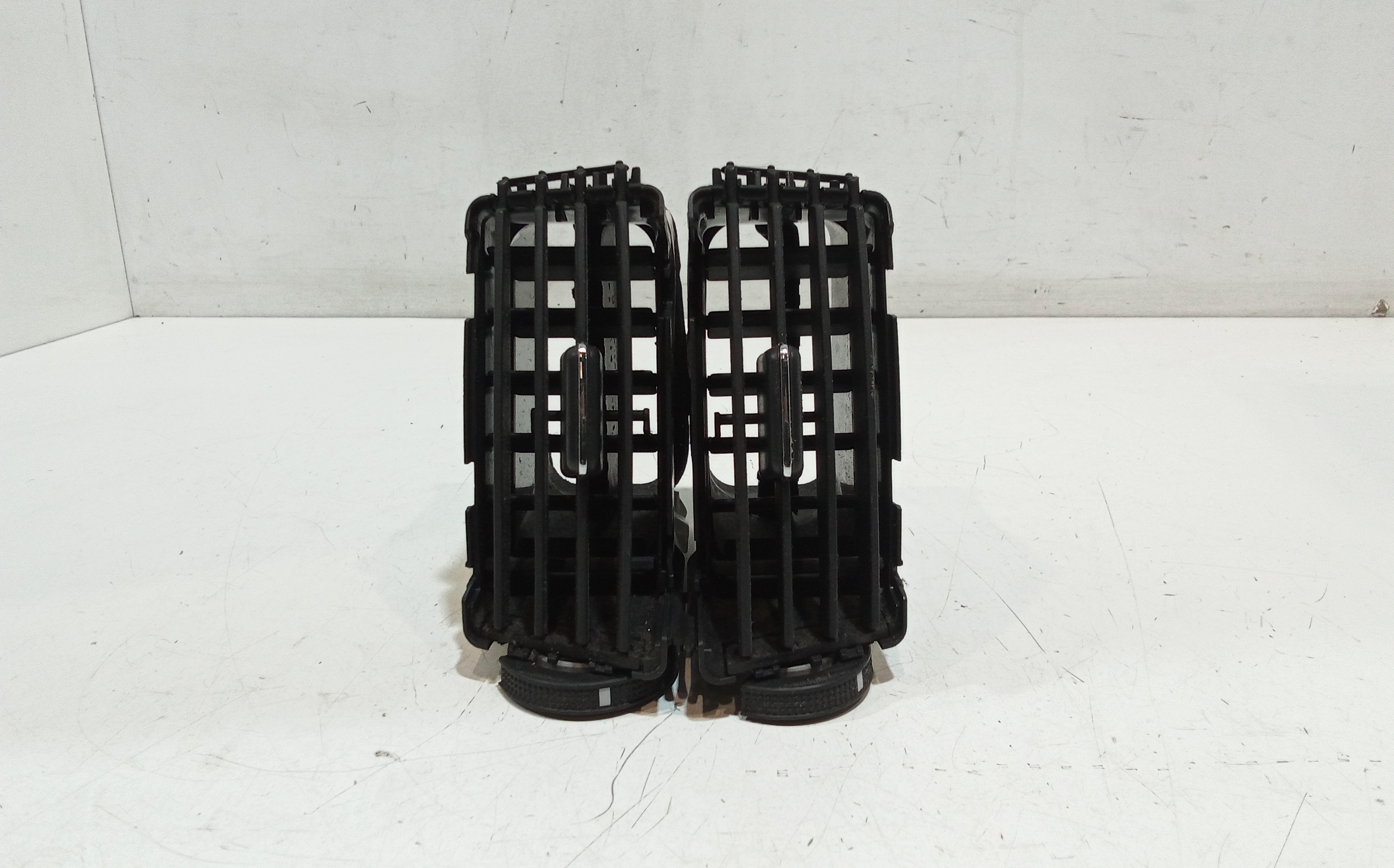 Condotto Aria Bocchette Centr. Sup. Cruscotto 558440F010 Usato