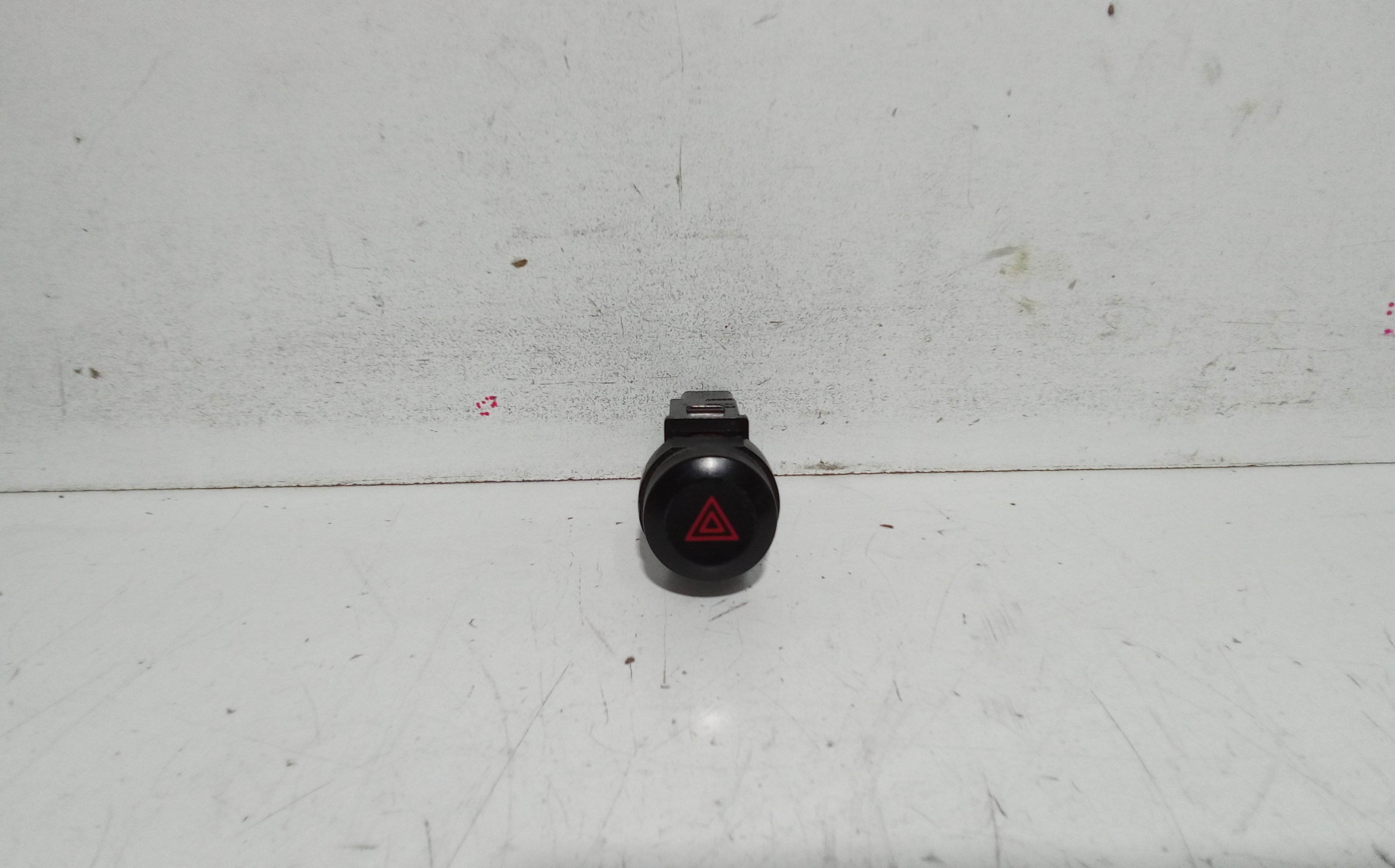 Interruttore Luci Emergenza 937303E000 Usato