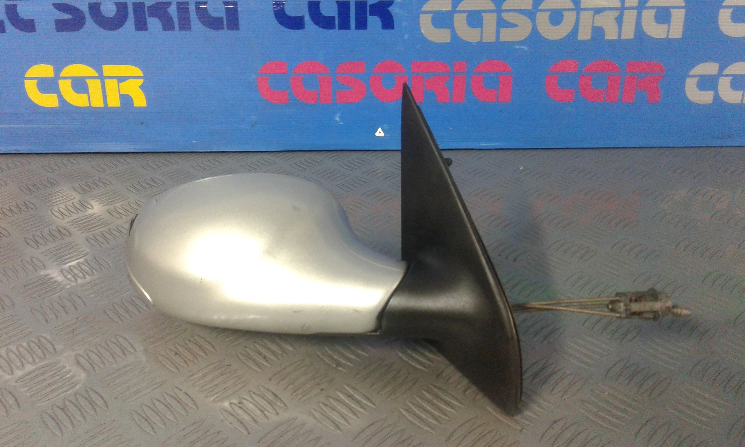 Retrovisore Est. Destro 735256894 Usato