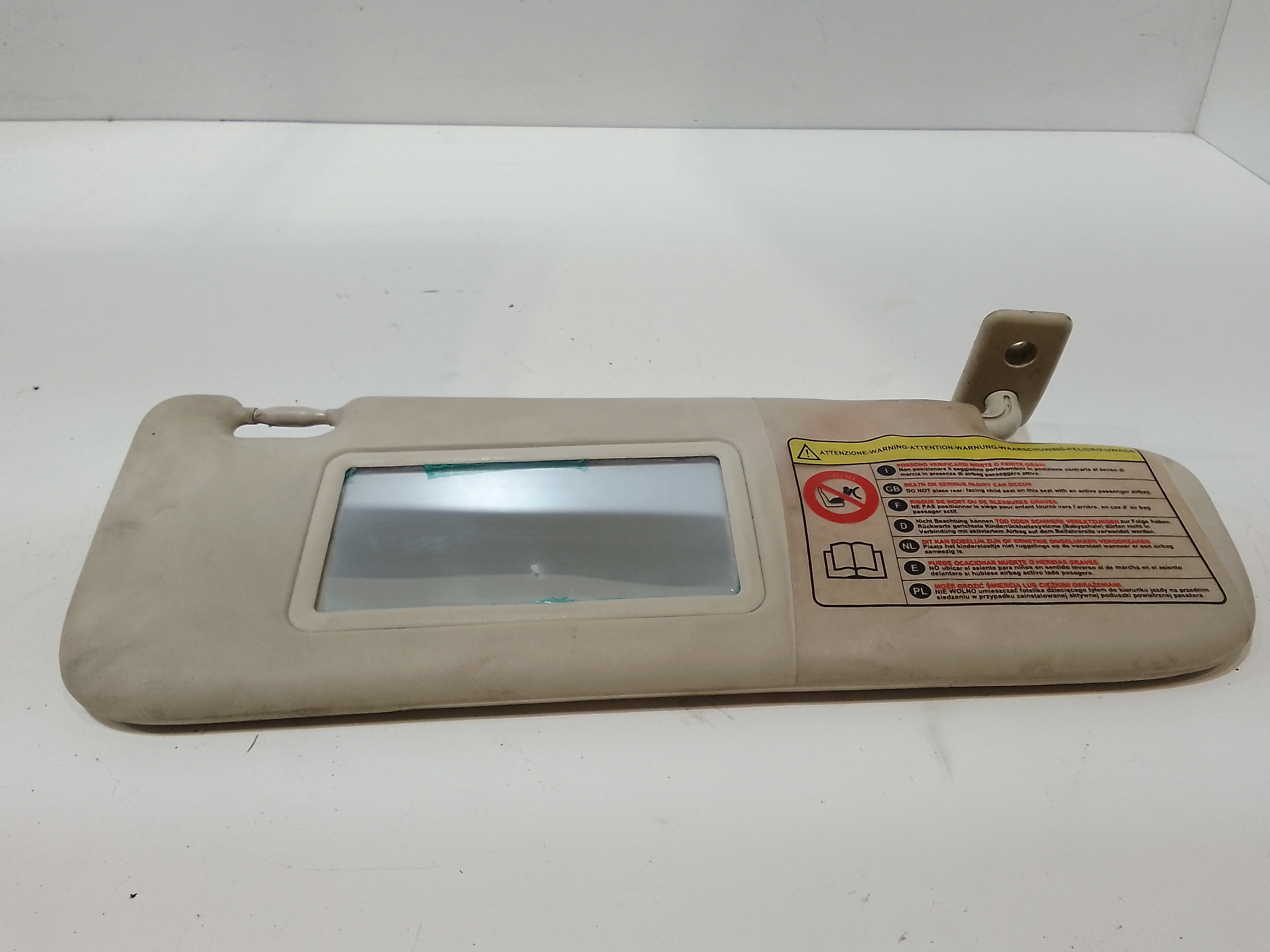 Aletta Parasole Parabrezza Destro 735452613 Usato