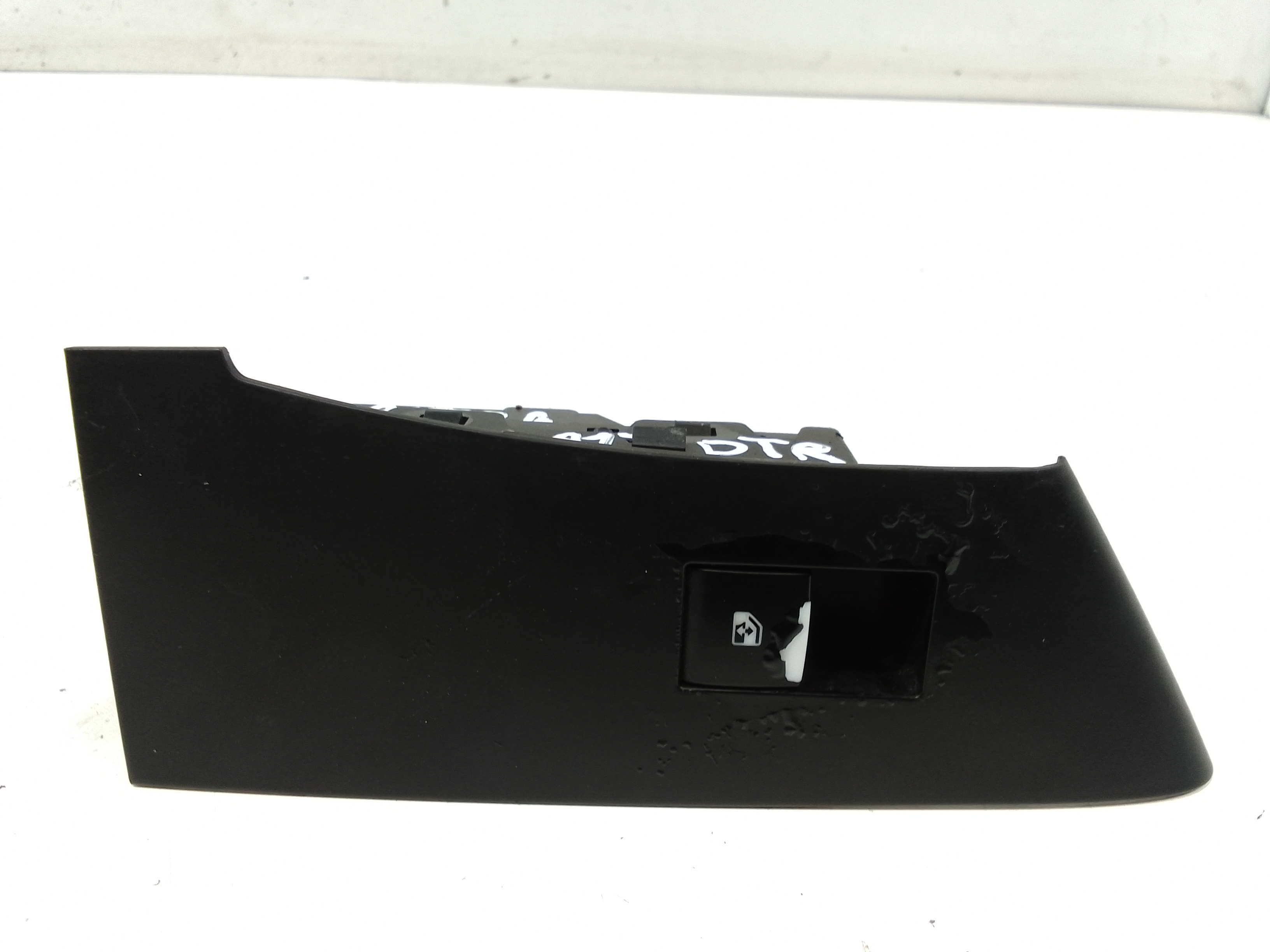 Interruttore Alzacristalli Porta Ant. Destro Usato