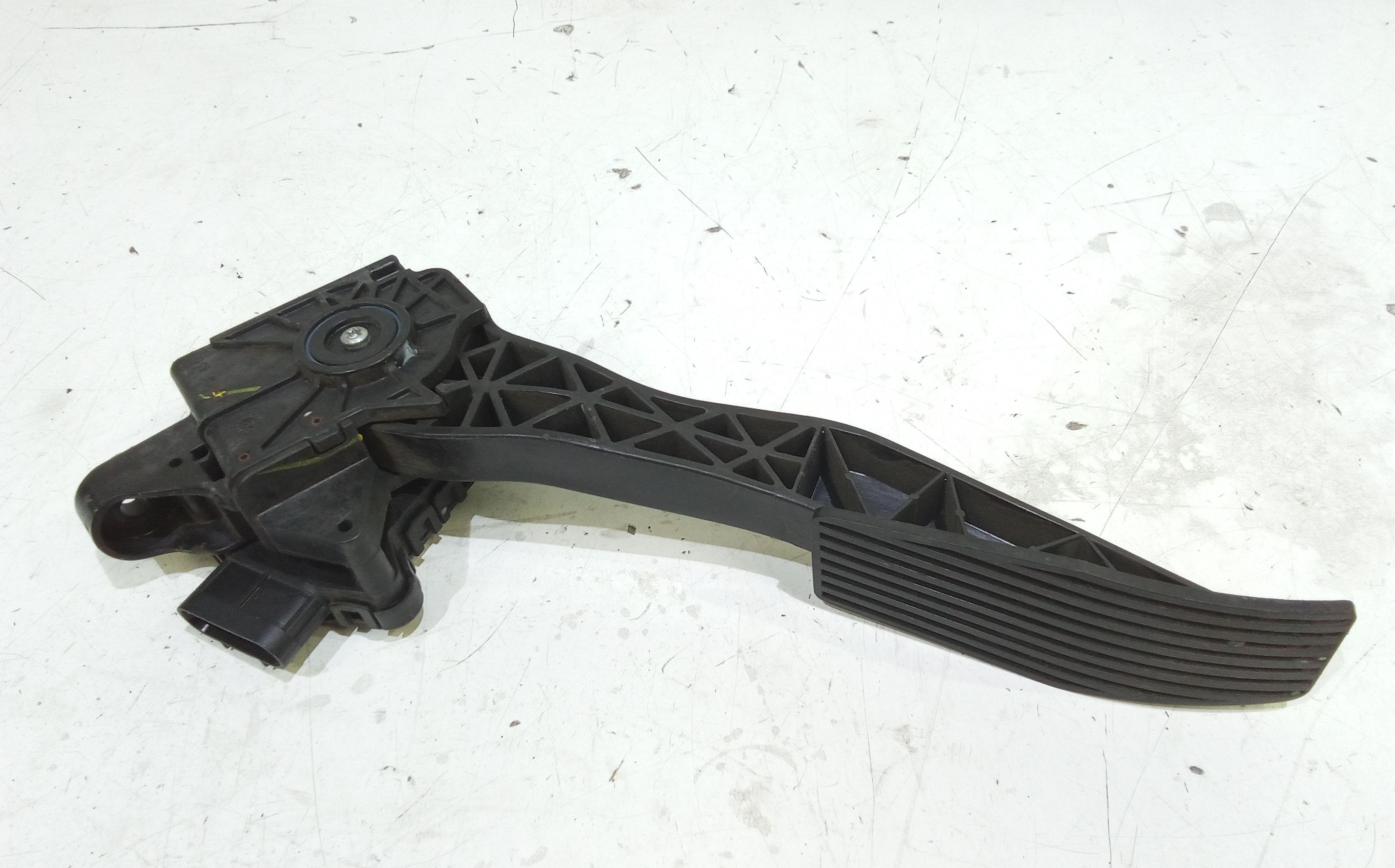Pedale Acceleratore 13362749 Usato