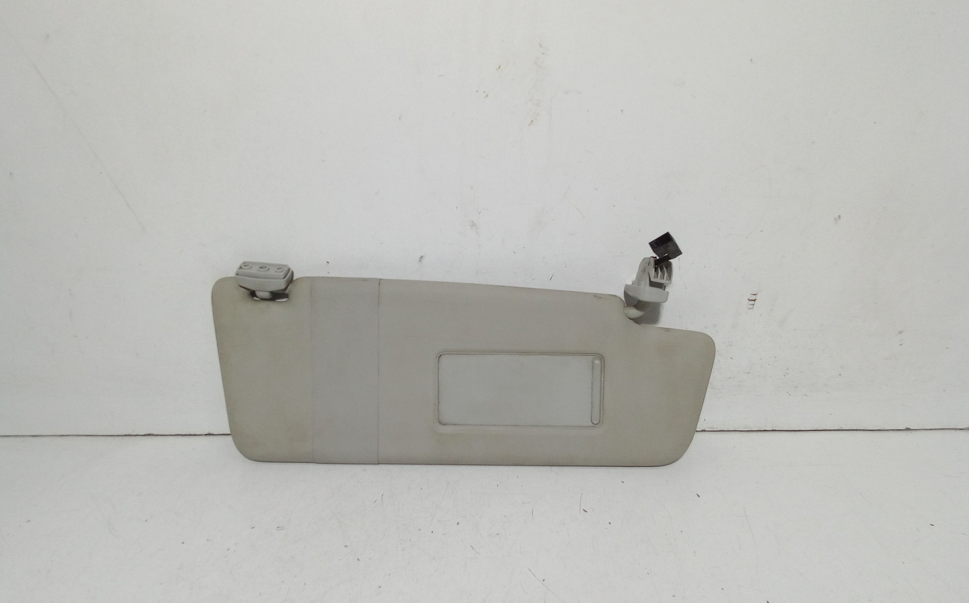 Aletta Parasole Parabrezza Destro 1T0857552F2F4 Usato