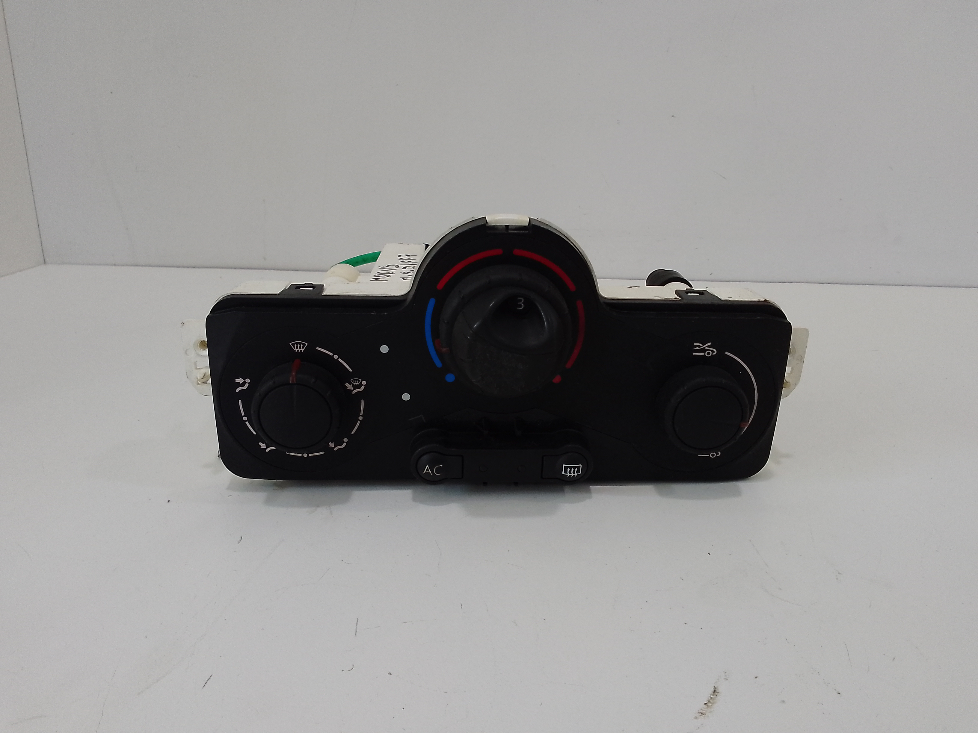 Blocco Comando Climatizzazione 7701070473 Usato