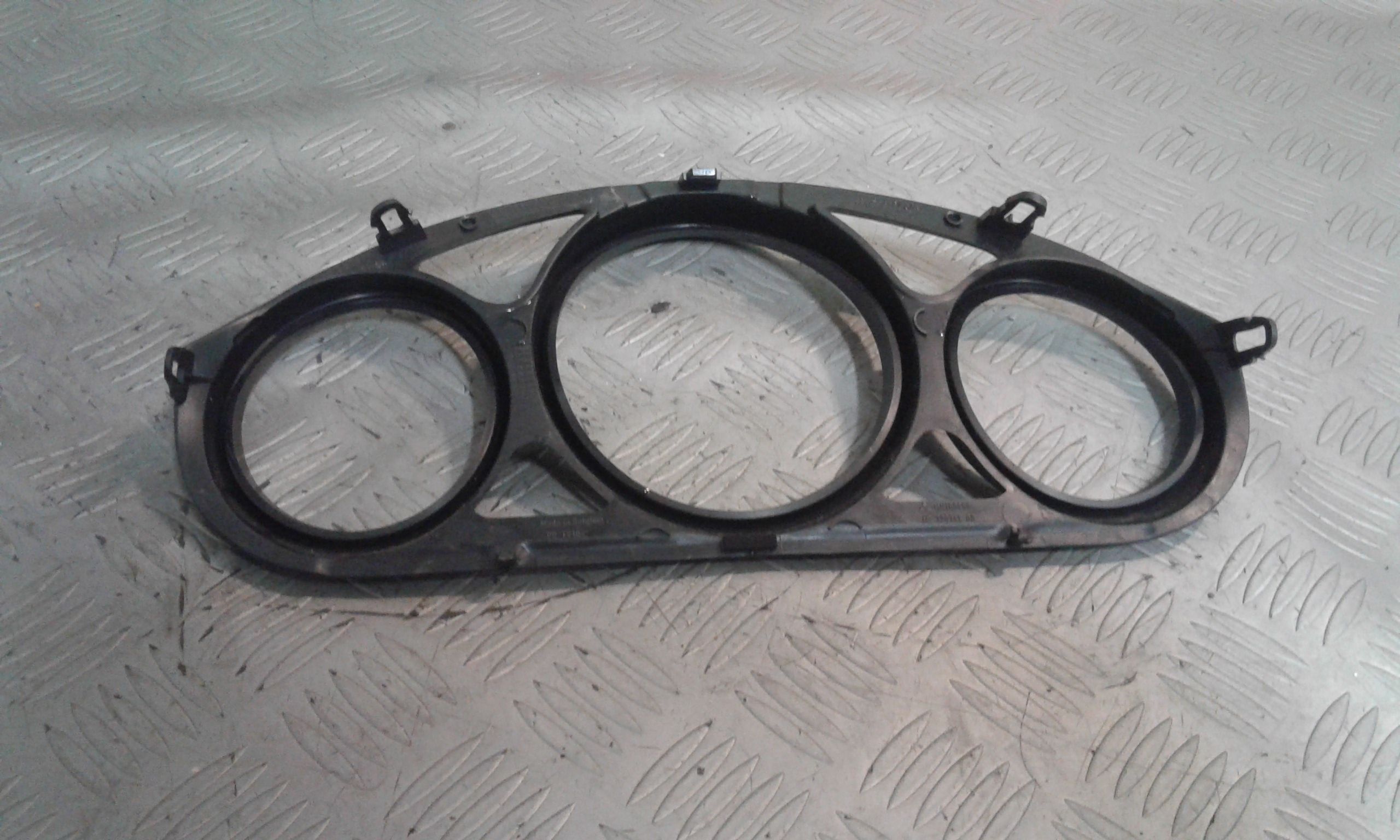 Cornice Portastrumenti Usato