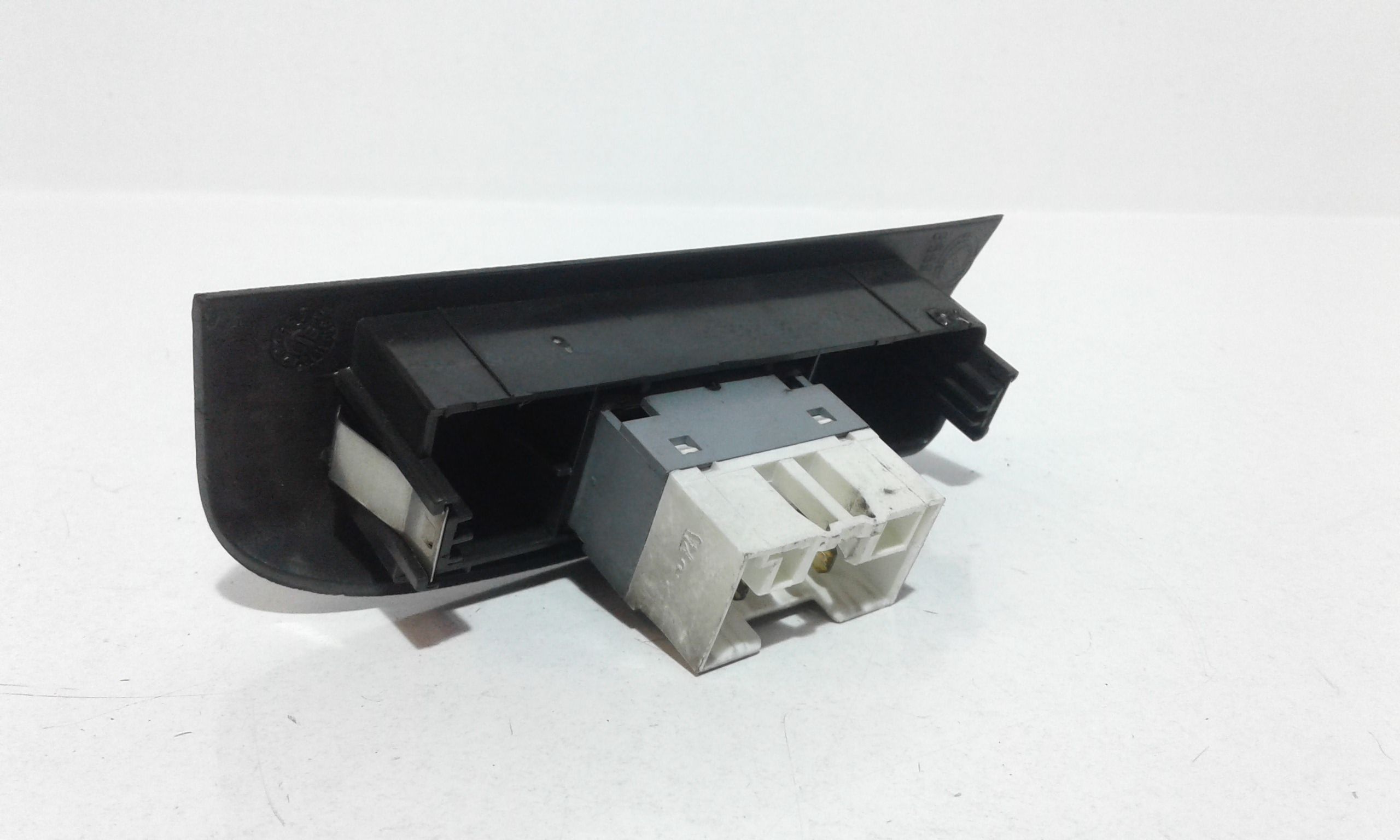 Interruttore Alzacristalli Porta Ant. Destro 735428565 Usato