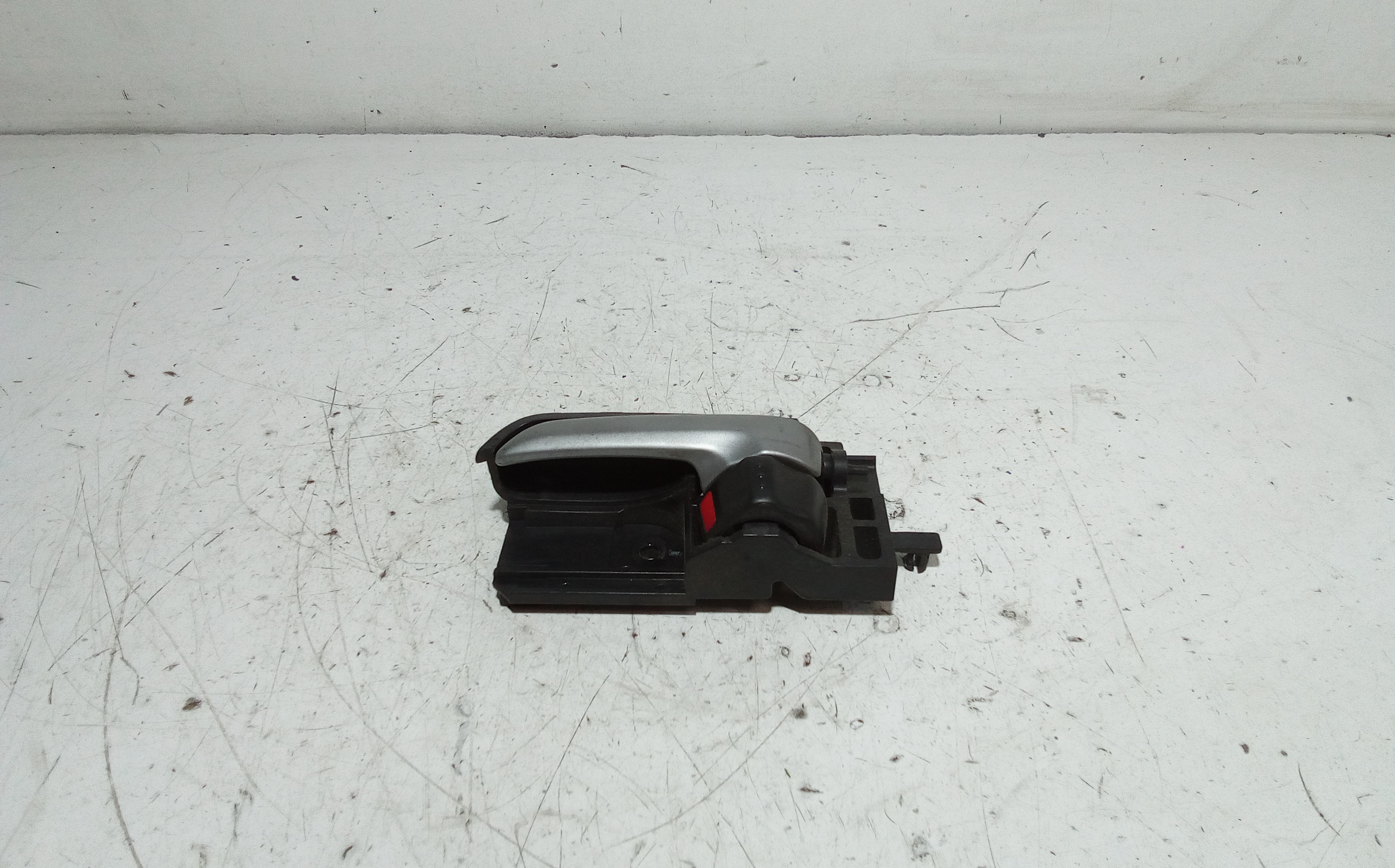 Maniglia Int. Apertura Porta Post. Sinistro 71743444 Usato