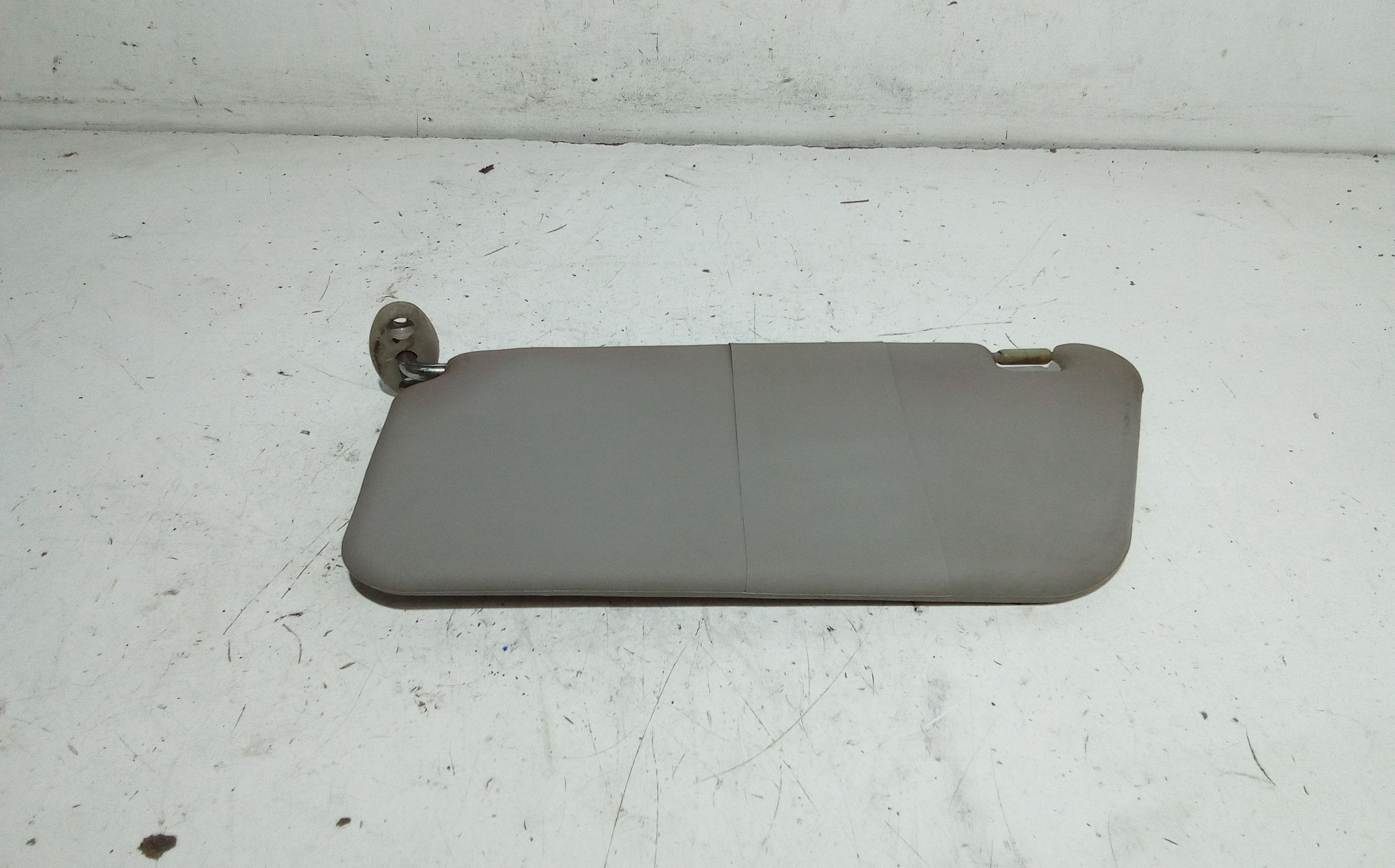 Aletta Parasole Parabrezza Sinistro 96279932 Usato