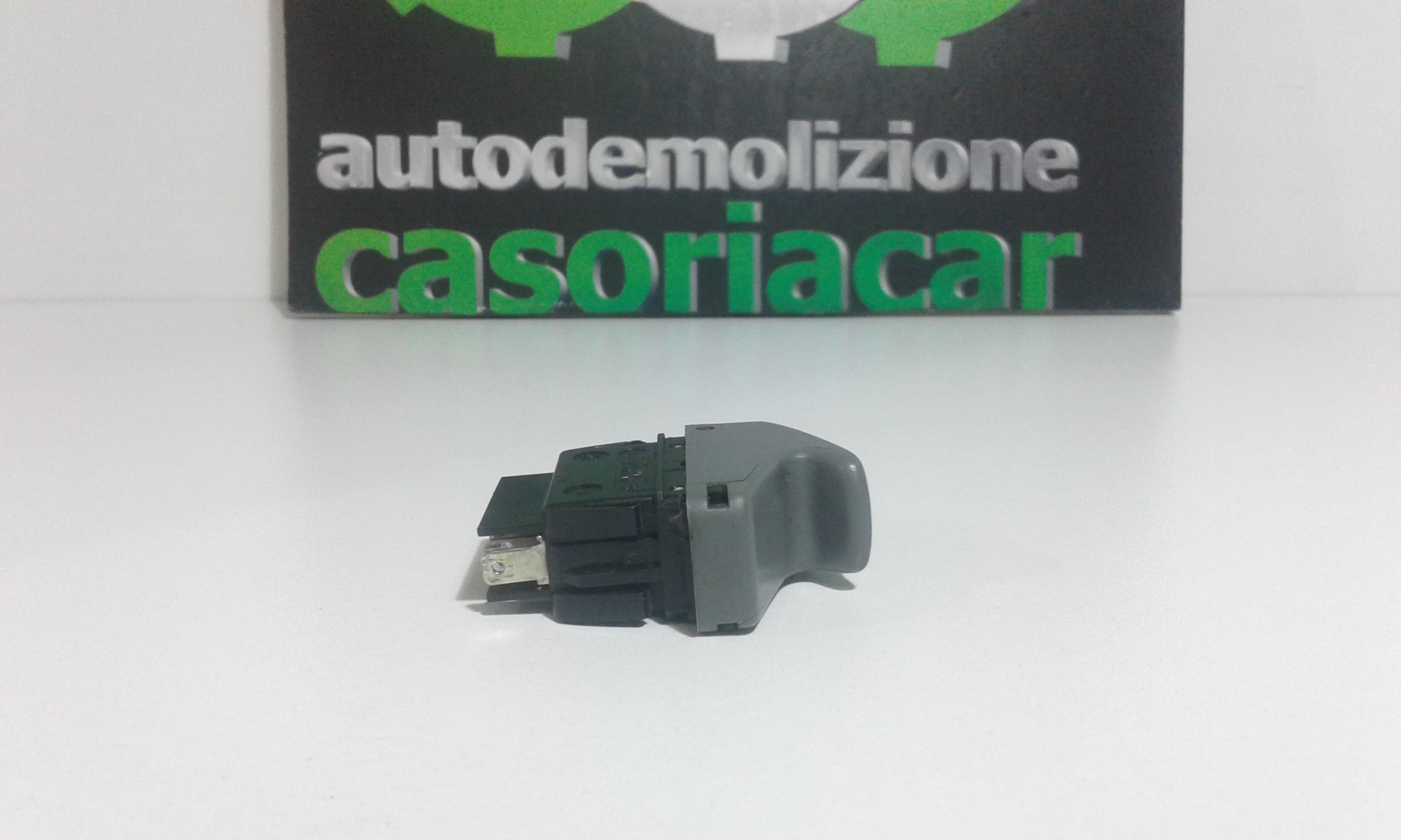 Interruttore Alzacristalli Porta Ant. Destro Usato