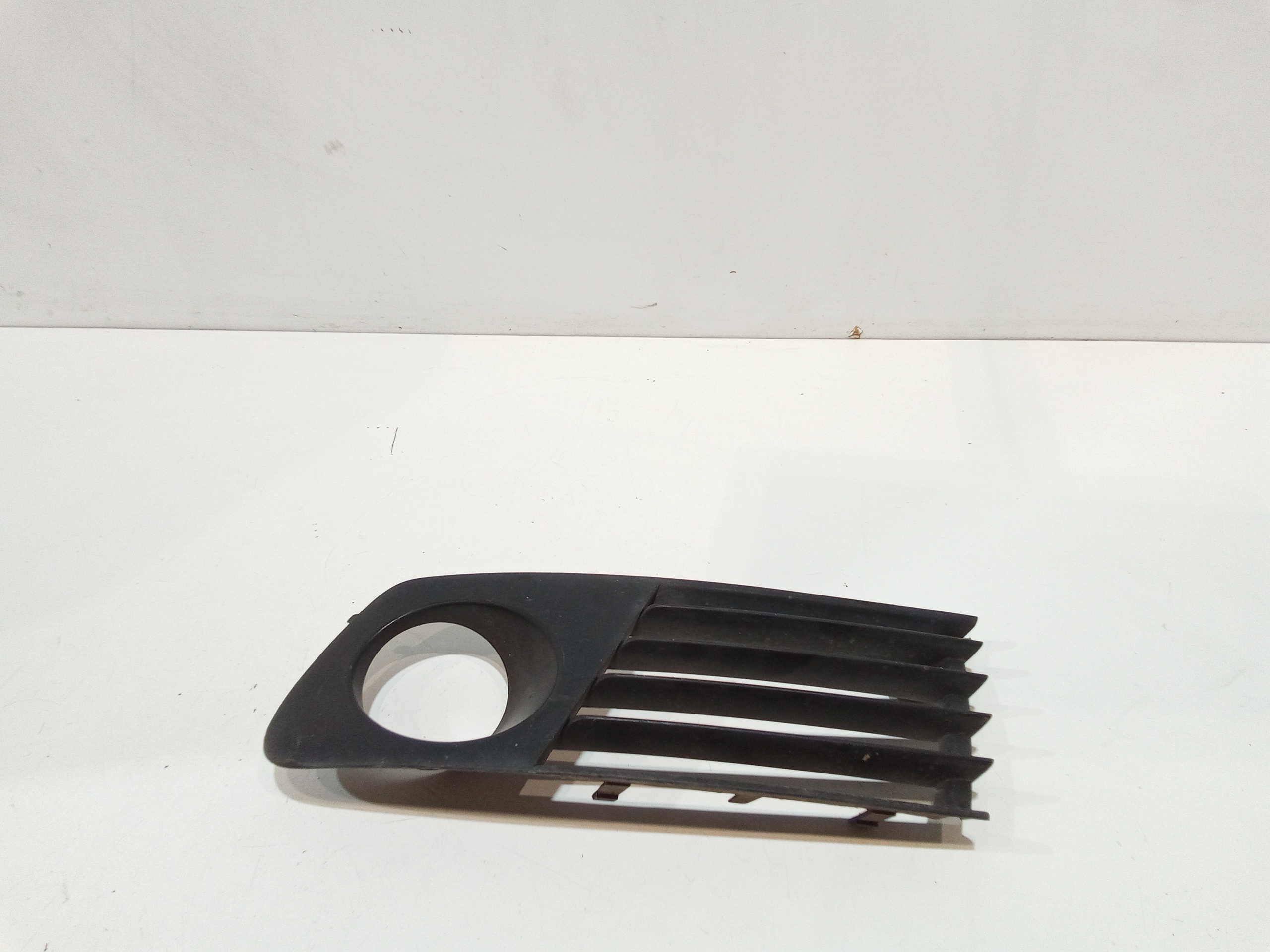 Griglia Paraurti Ant. AWR4864 Usato