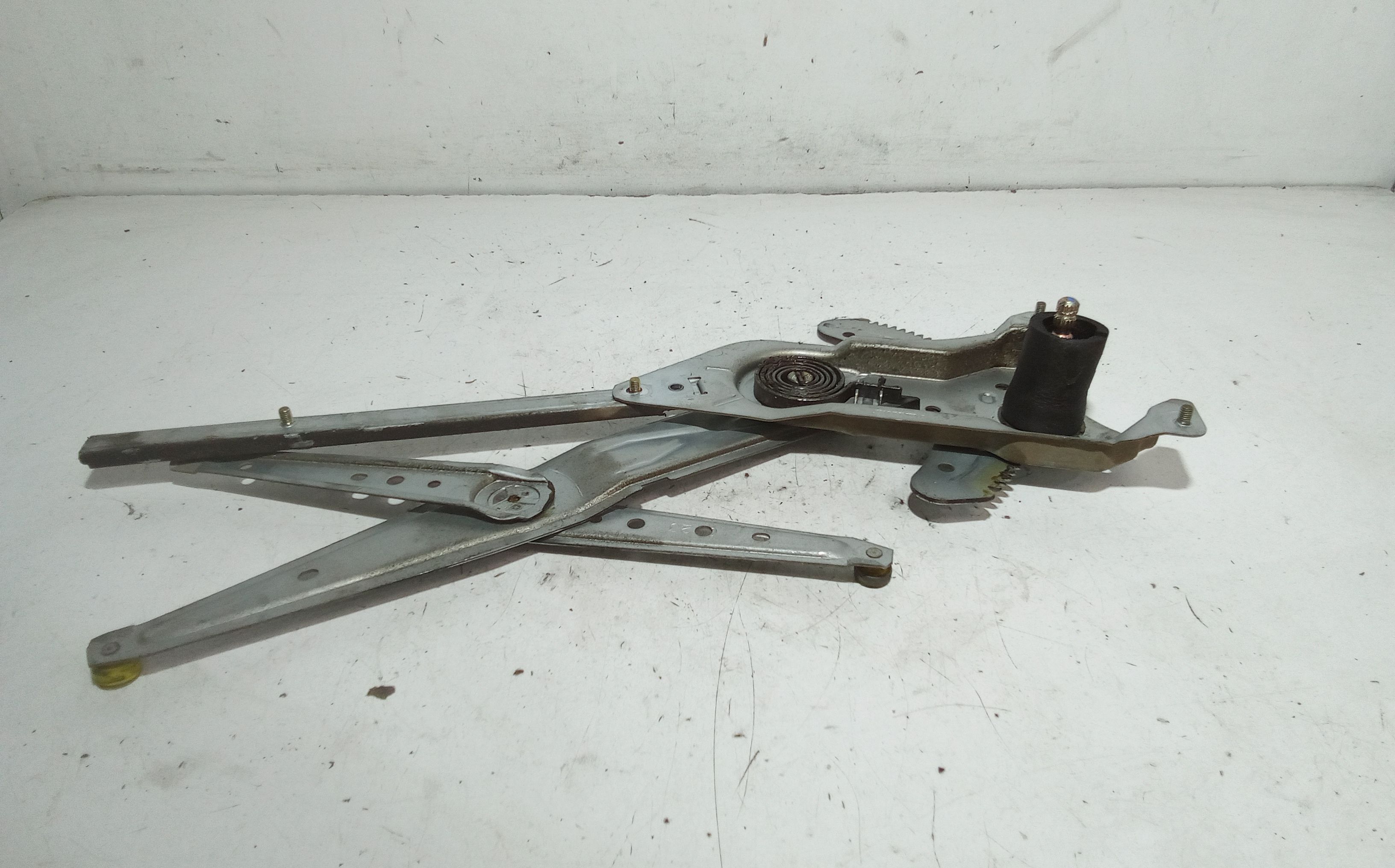 Alzacristallo Porta Ant. Destro Usato