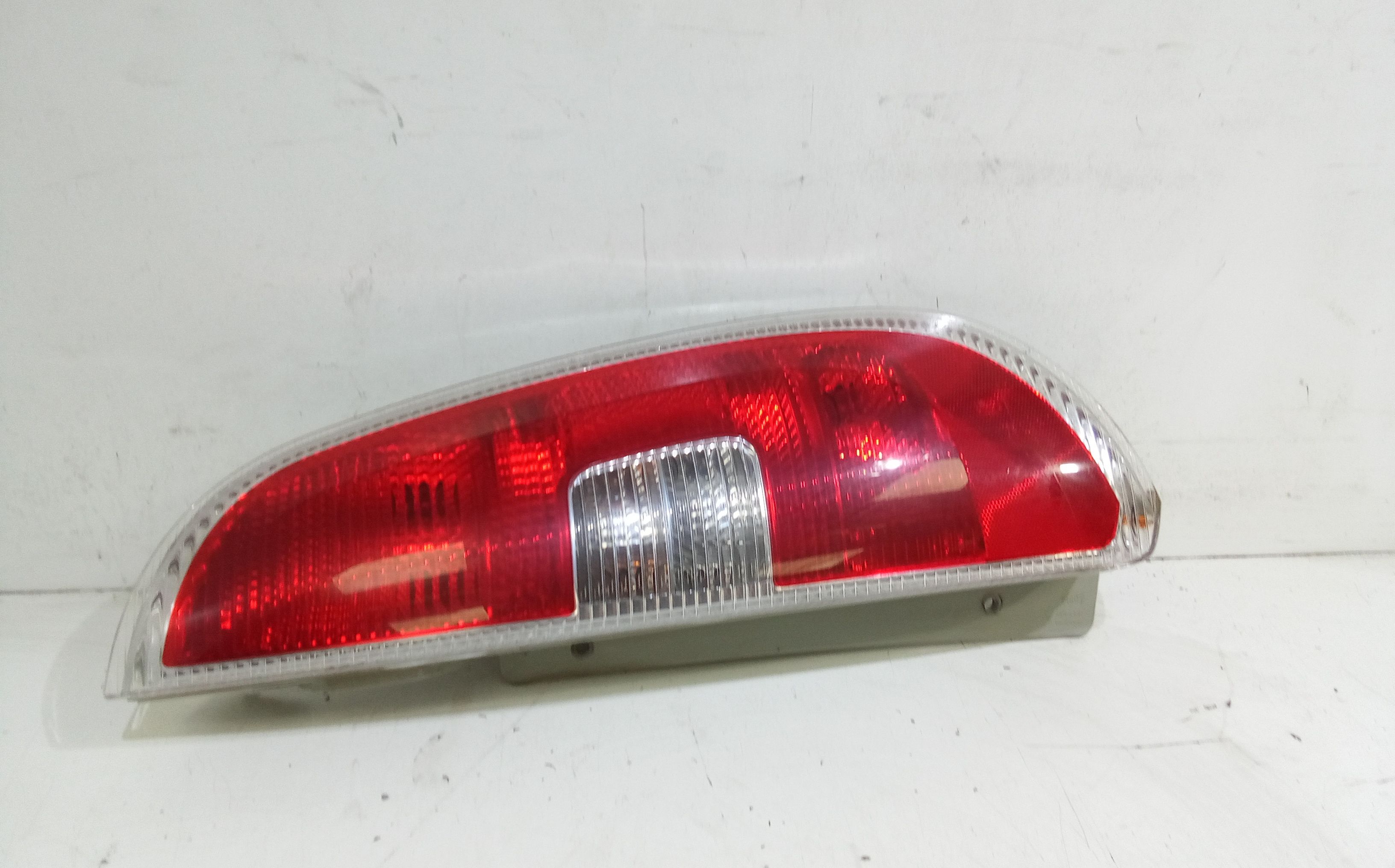 Fanale Post. Destro 5J7945112 Usato