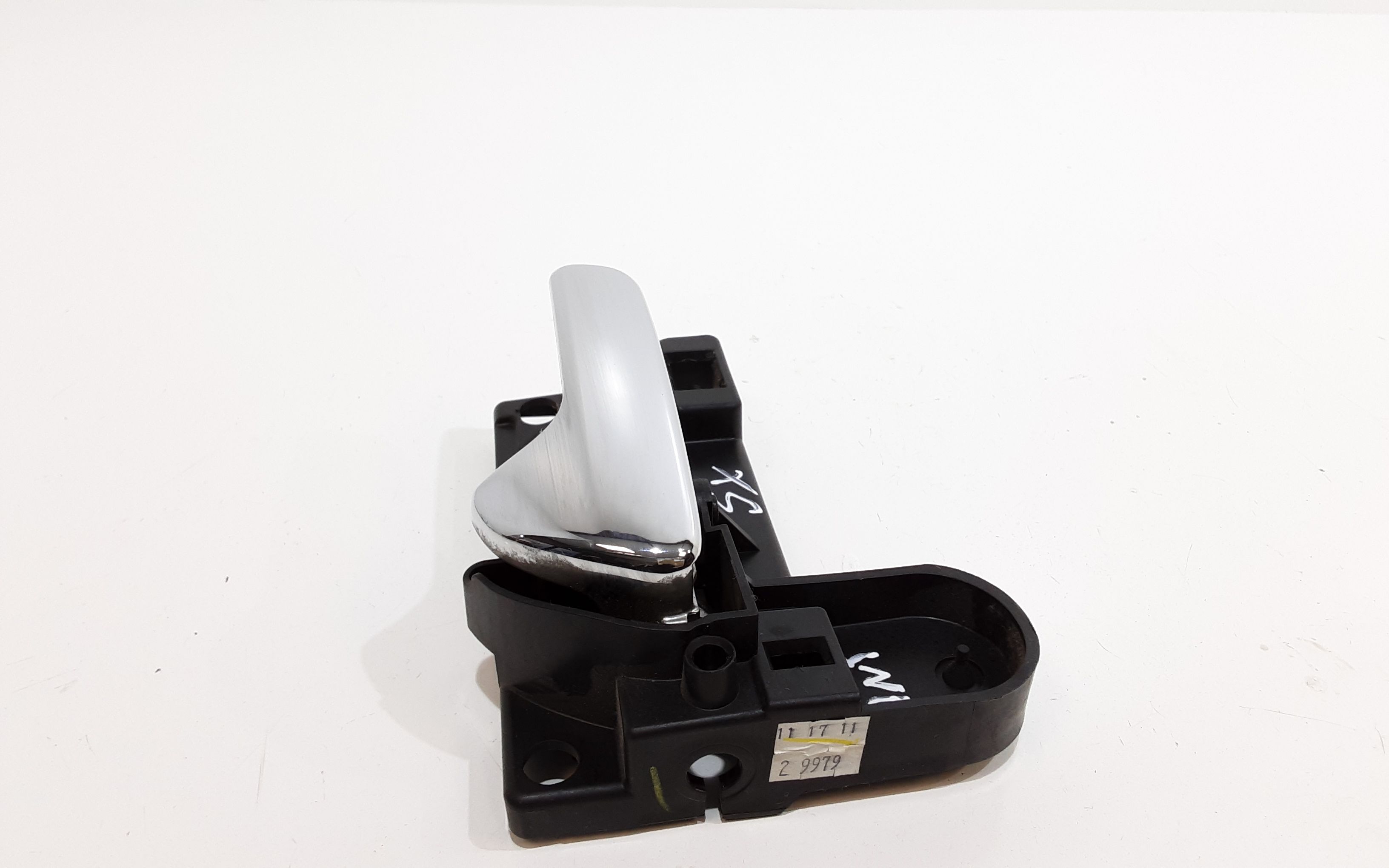 Maniglia Int. Apertura Porta Ant. Sinistro K68103387AA Usato