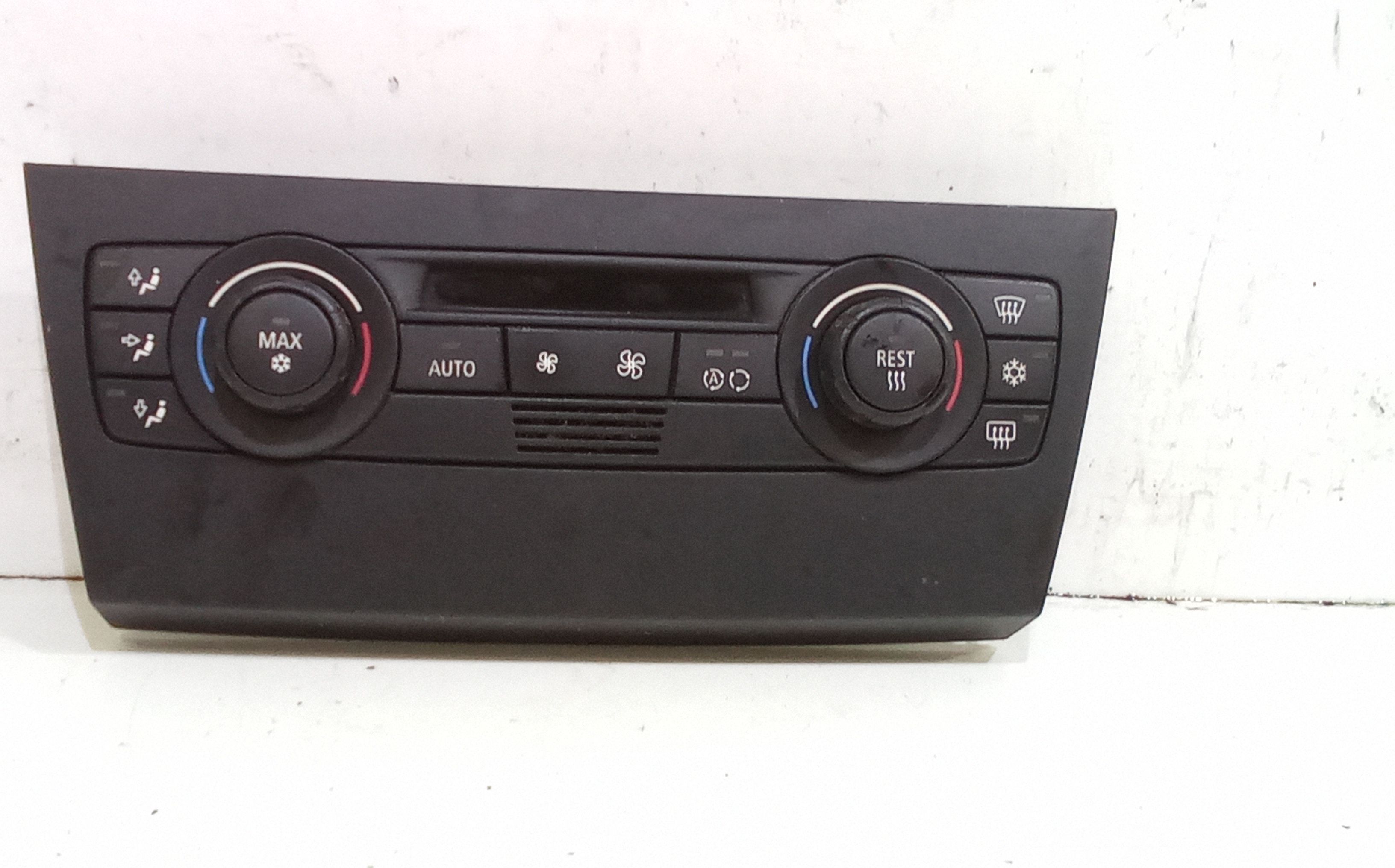 Blocco Comando Climatizzazione 64119190922 Usato