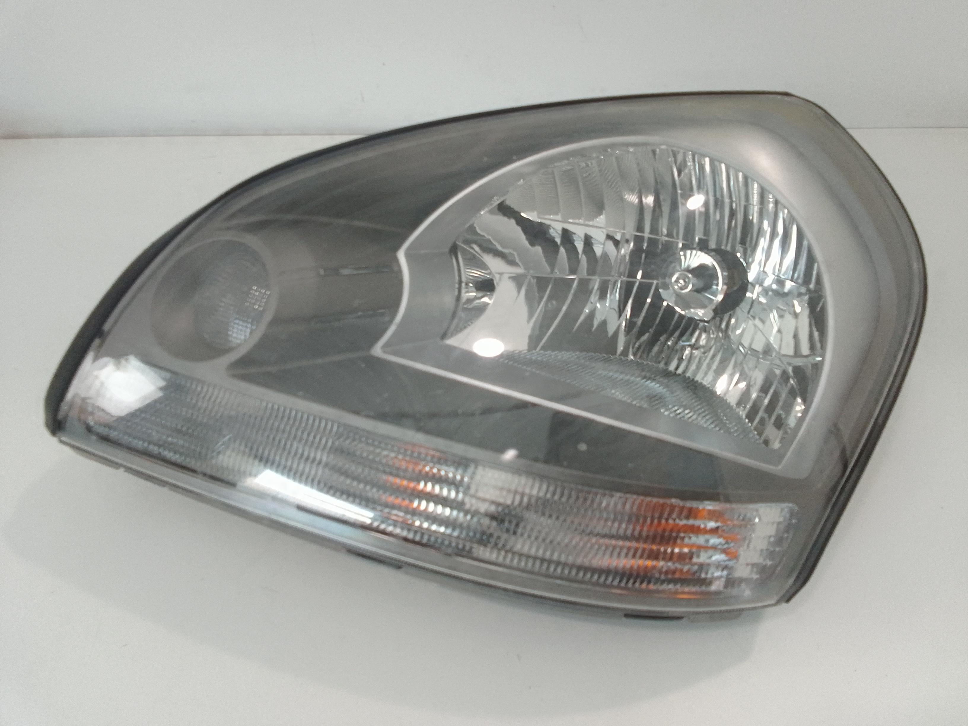 Proiettore Sinistro 921012E010 Usato