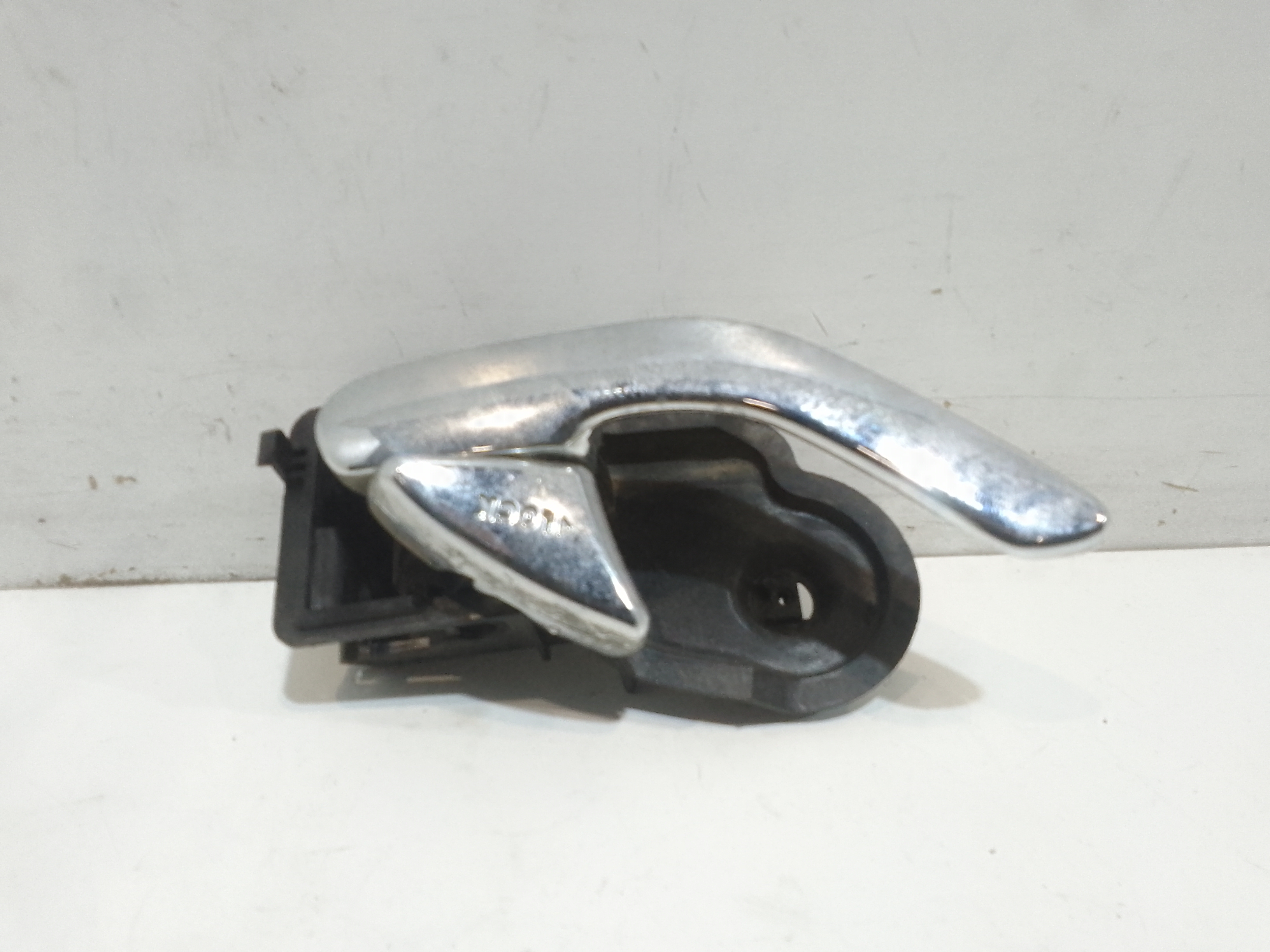 Maniglia Int. Apertura Porta Ant. Destro Usato