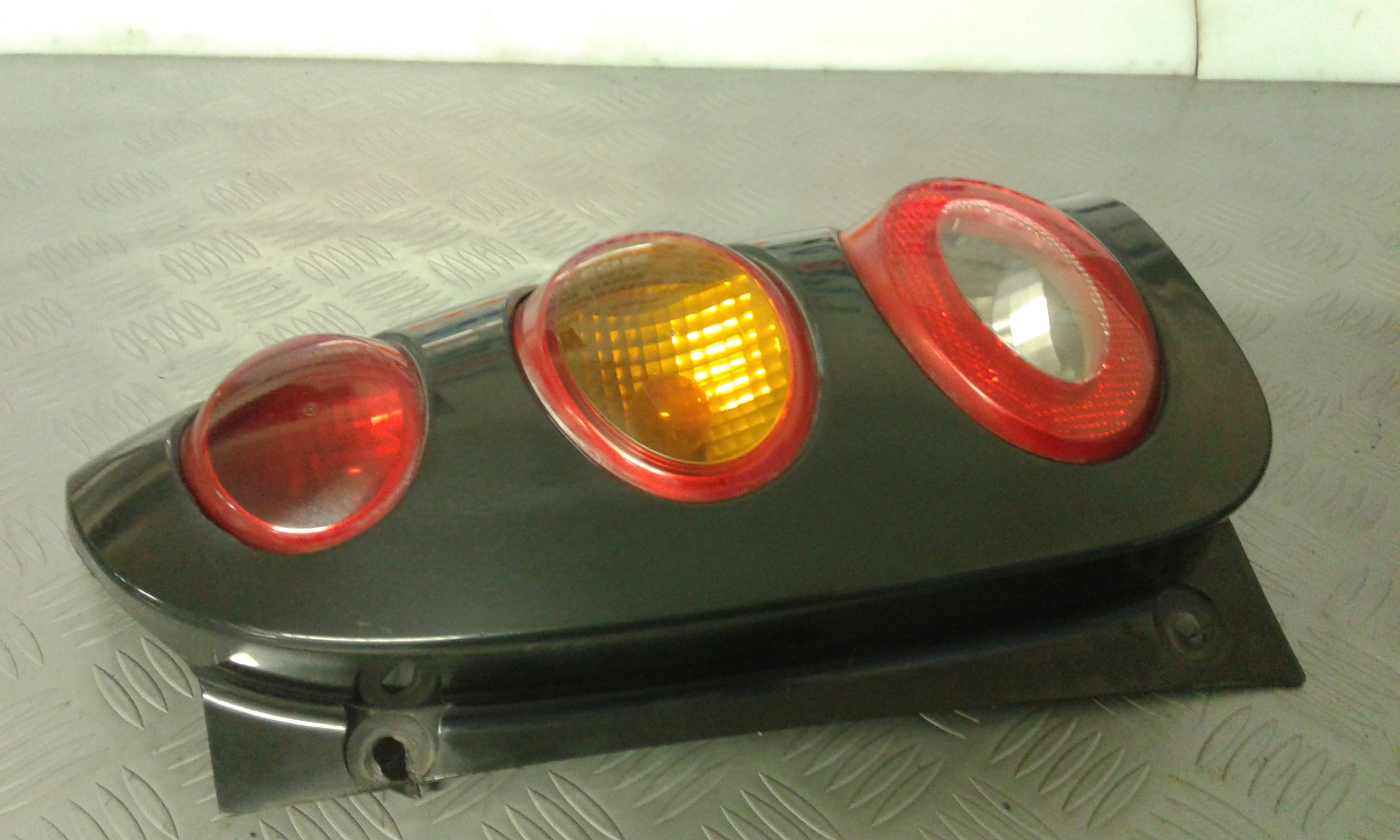 Fanale Post. Destro Q0001729V007C98Y00 Usato