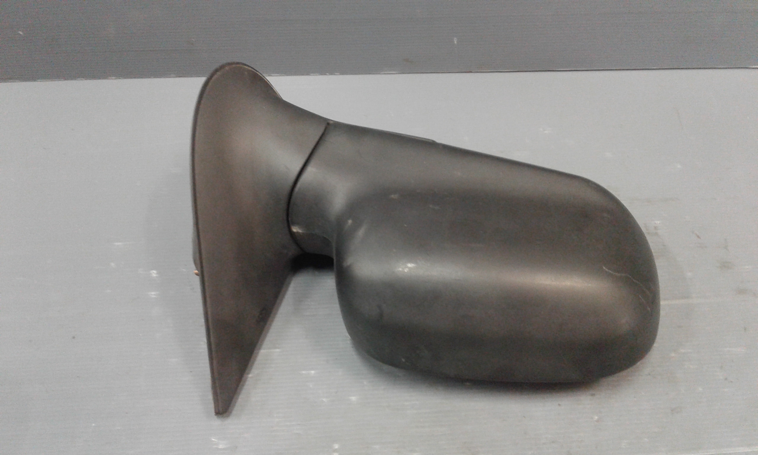 Retrovisore Est. Destro Usato