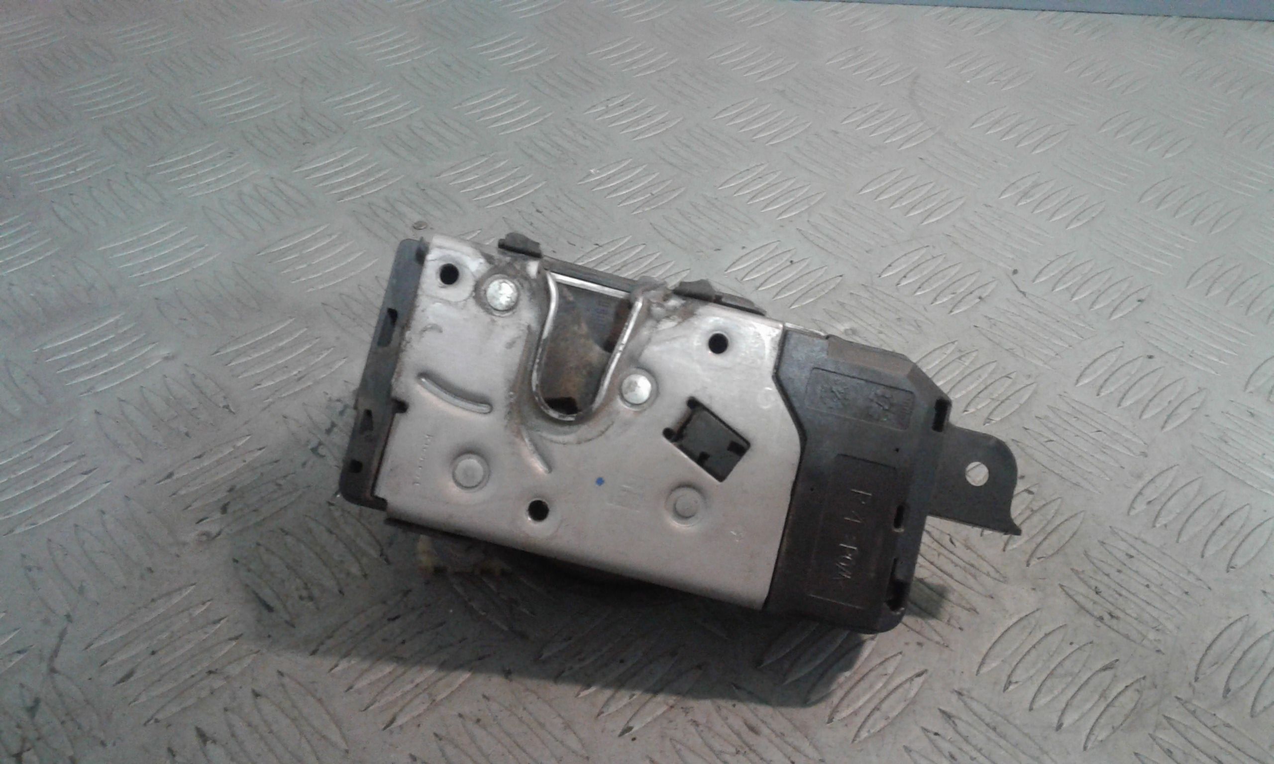 Serratura Porta Ant. Destro 13210741 Usato