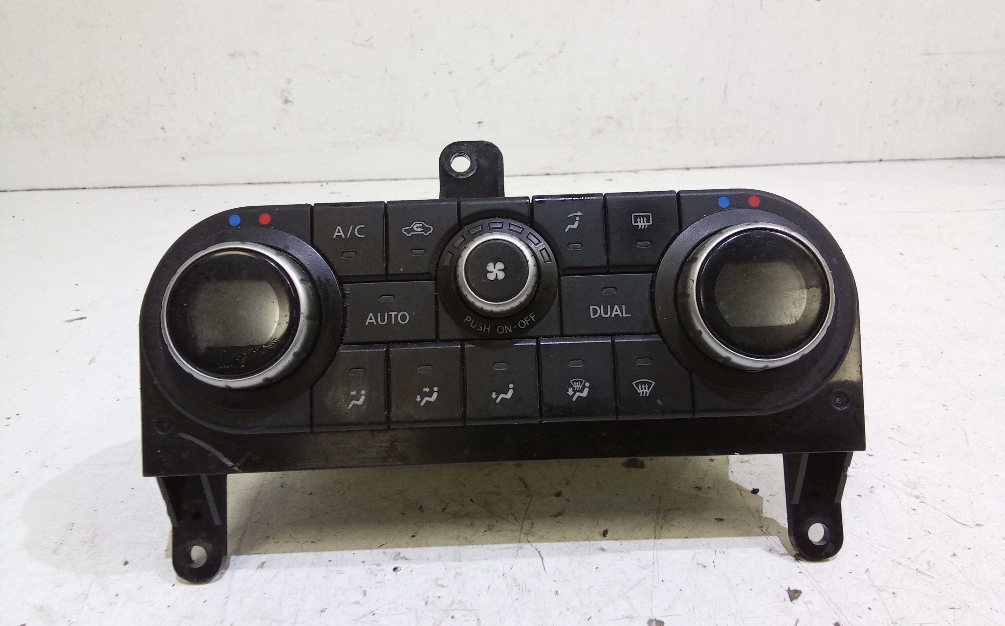 Blocco Comando Climatizzazione 27500BB01C Usato