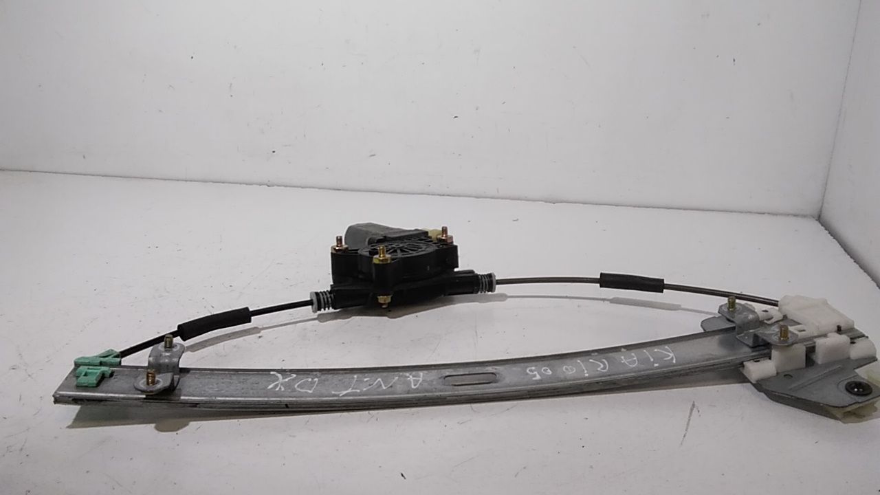 Alzacristallo Porta Ant. Destro 0K30A58560B Usato