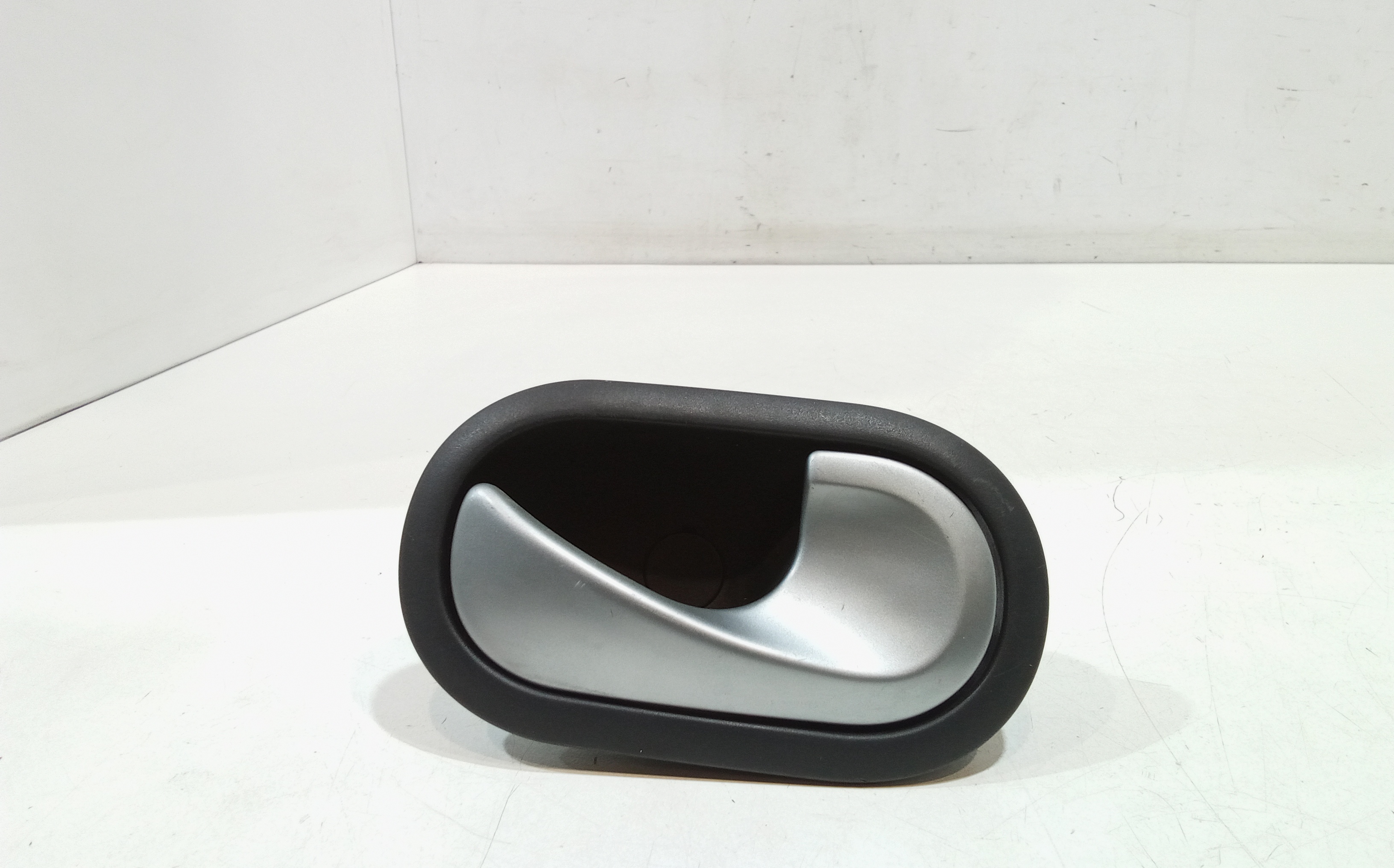 Maniglia Int. Apertura Porta Ant. Destro Usato