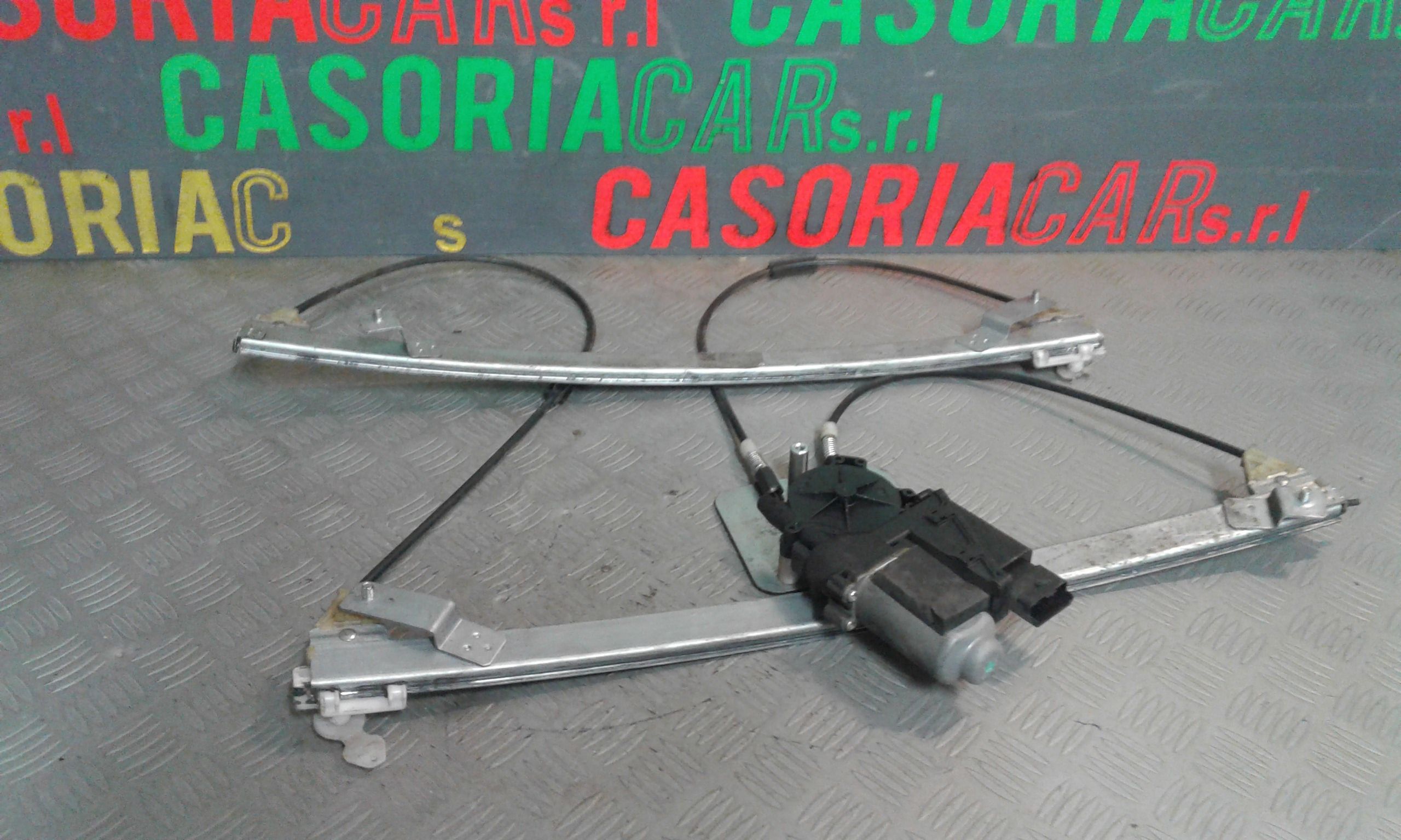 Alzacristallo Porta Ant. Destro Usato