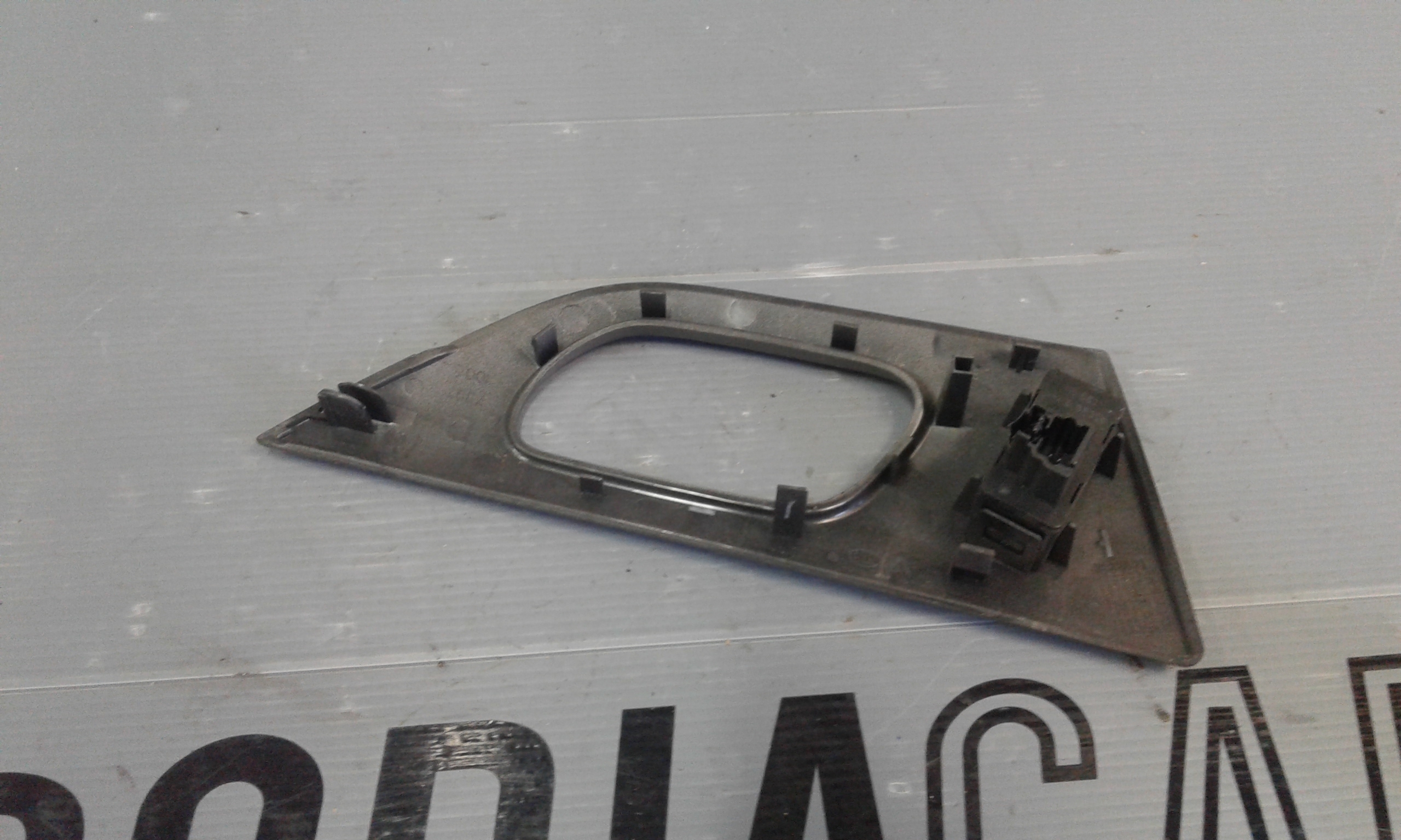 Interruttore Alzacristalli Porta Post. Destro 6554E8 Usato